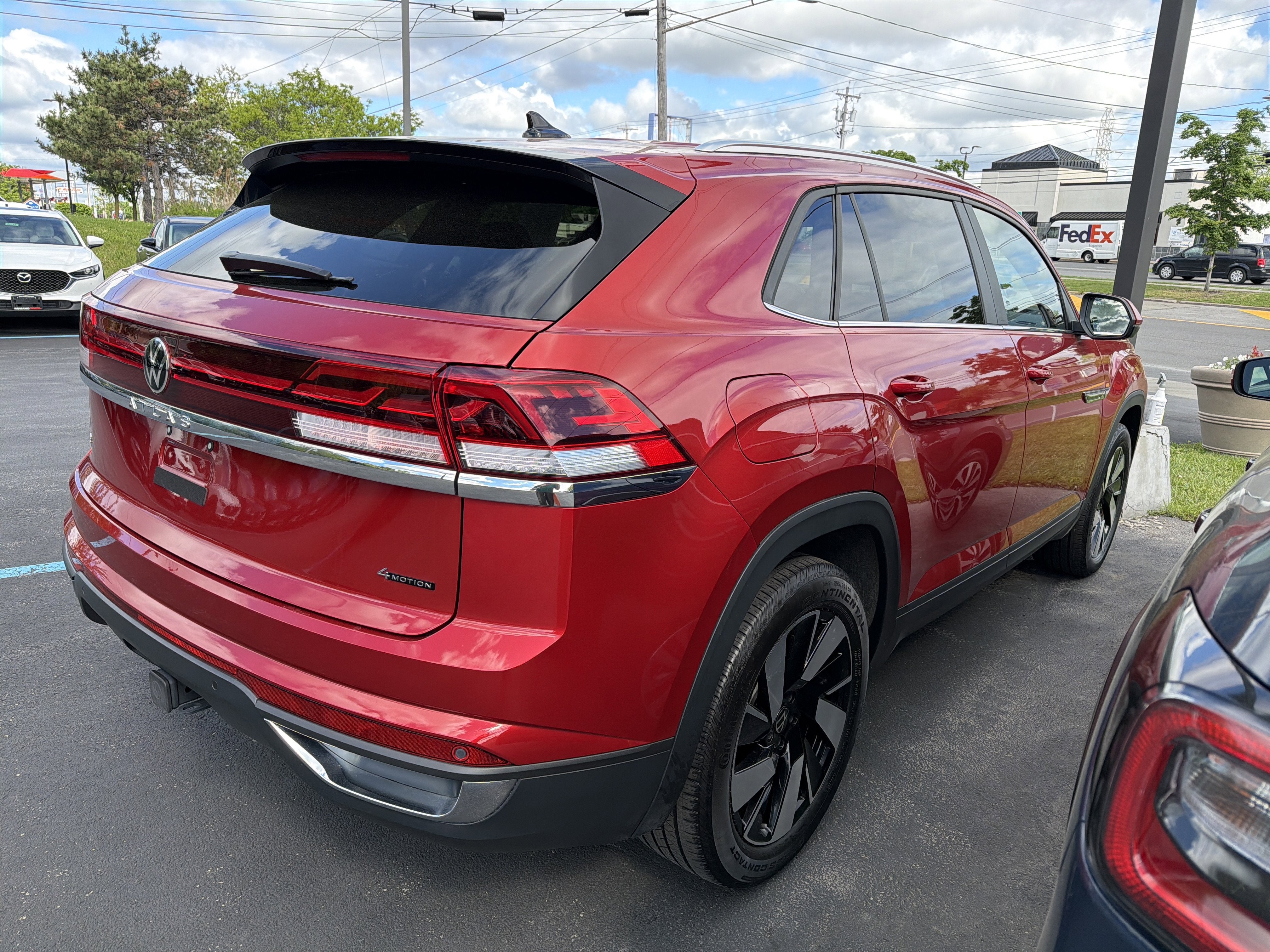 2024 Volkswagen Atlas Cross Sport 2.0T SE w/Technology