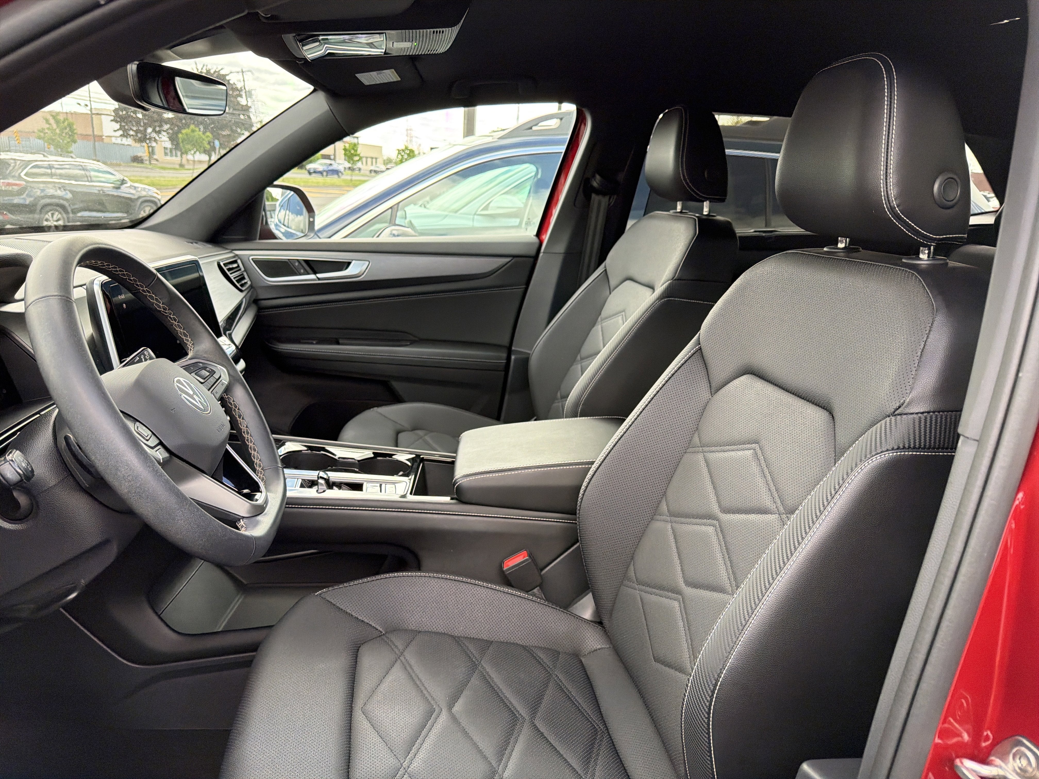 2024 Volkswagen Atlas Cross Sport 2.0T SE w/Technology