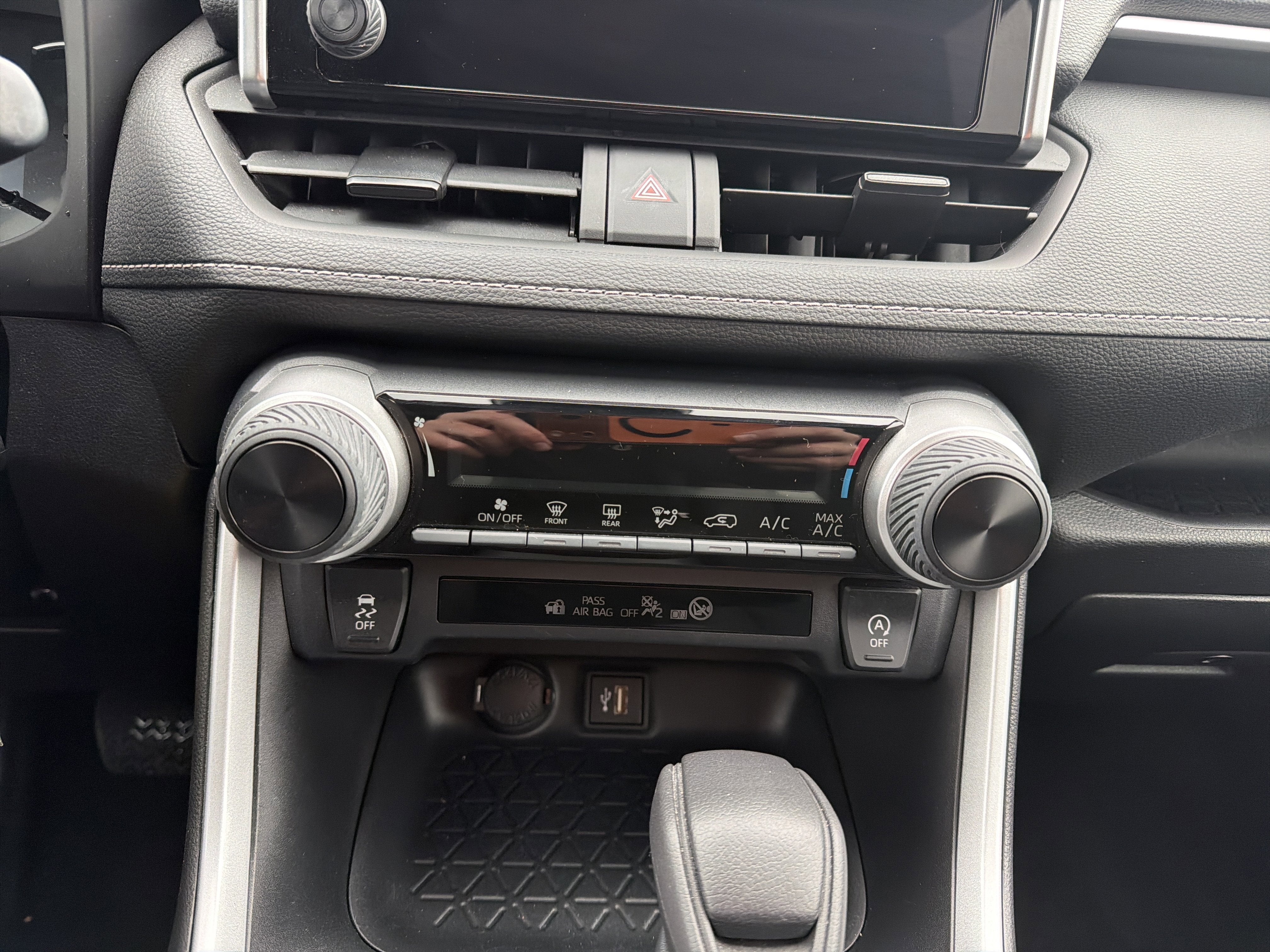 2023 Toyota RAV4 LE AWD