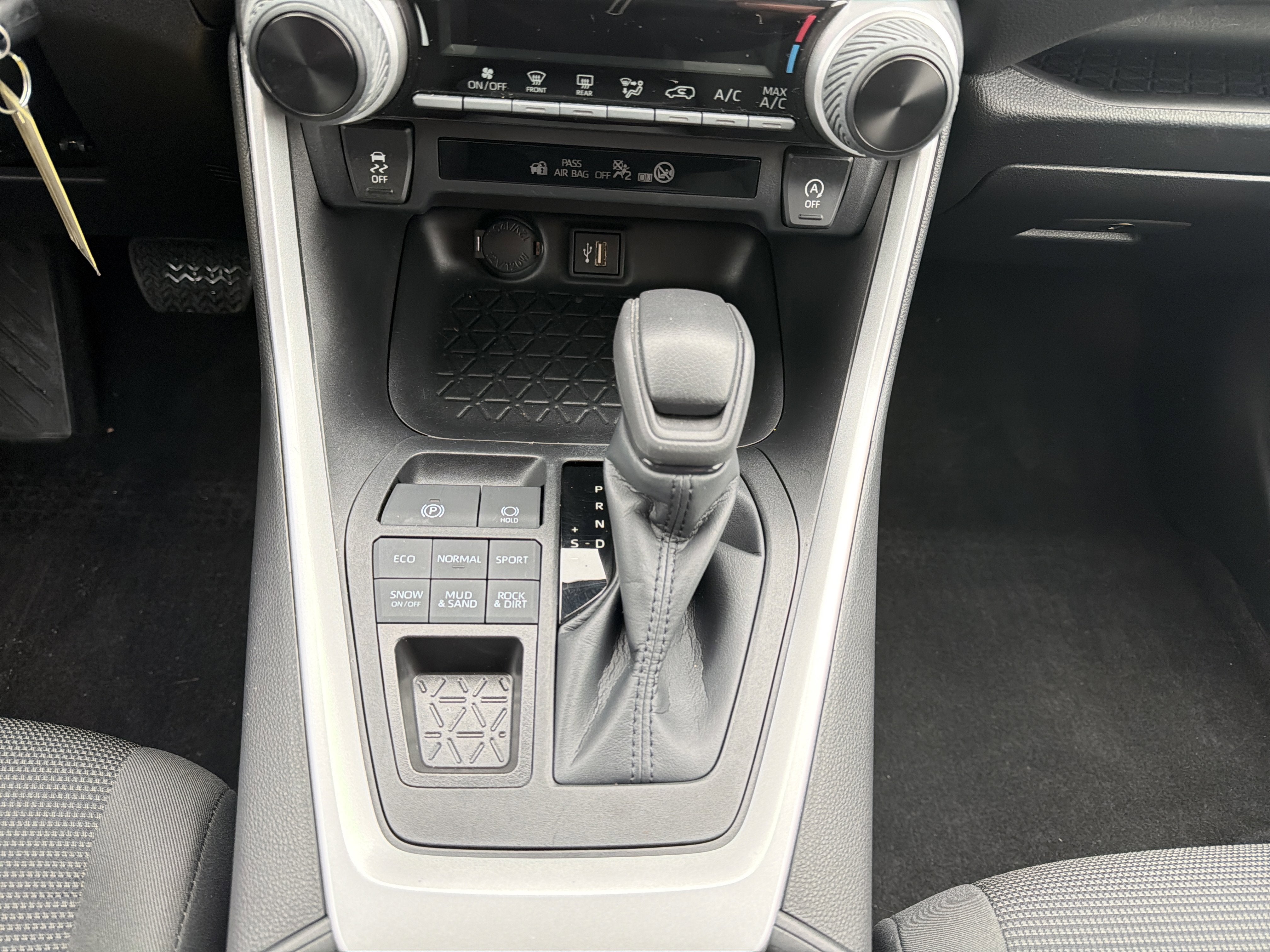 2023 Toyota RAV4 LE AWD