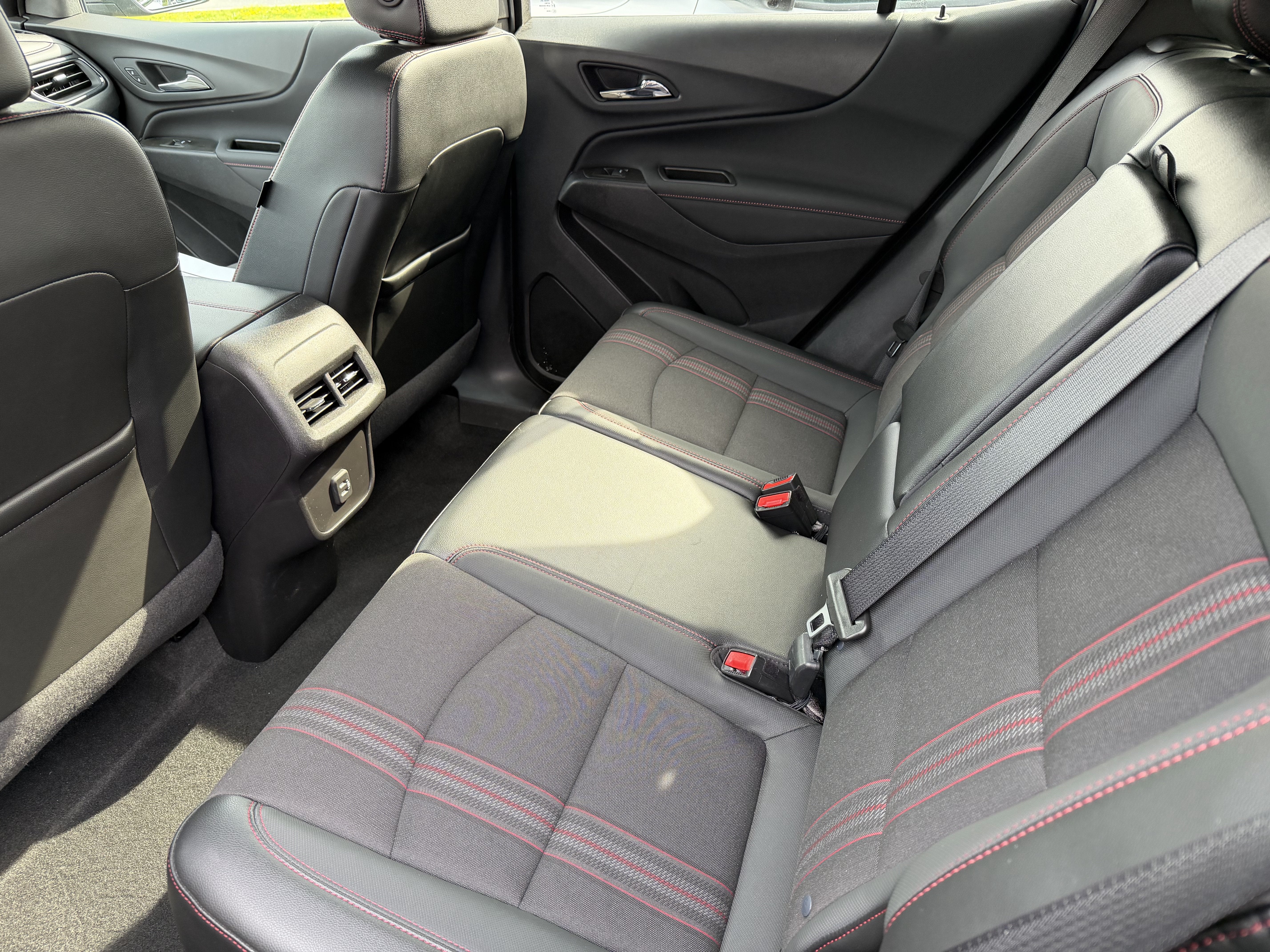 2024 Chevrolet Equinox AWD 4dr RS