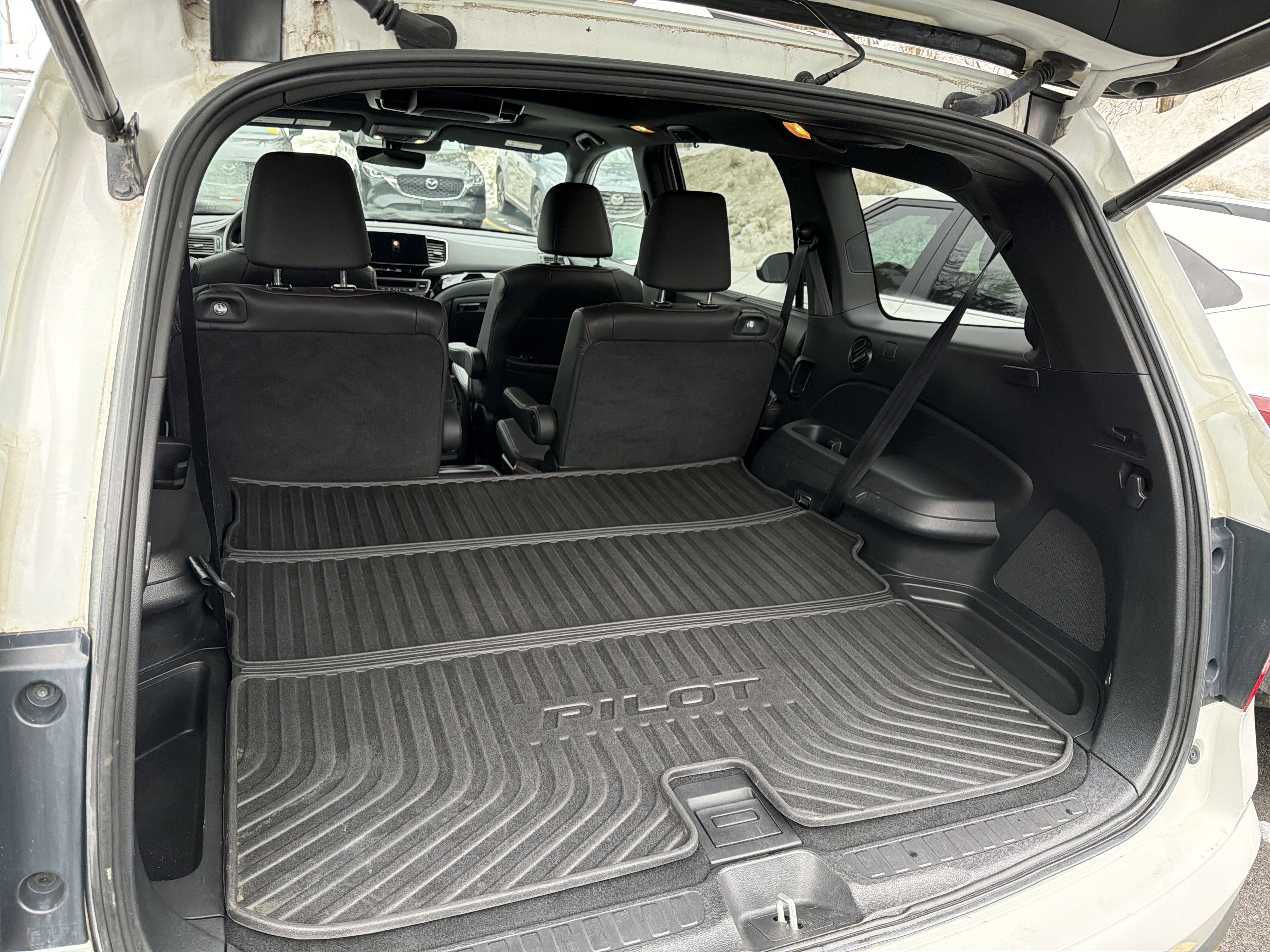 2022 Honda Pilot Black Edition AWD