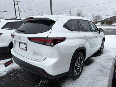 2024 Toyota Highlander XLE