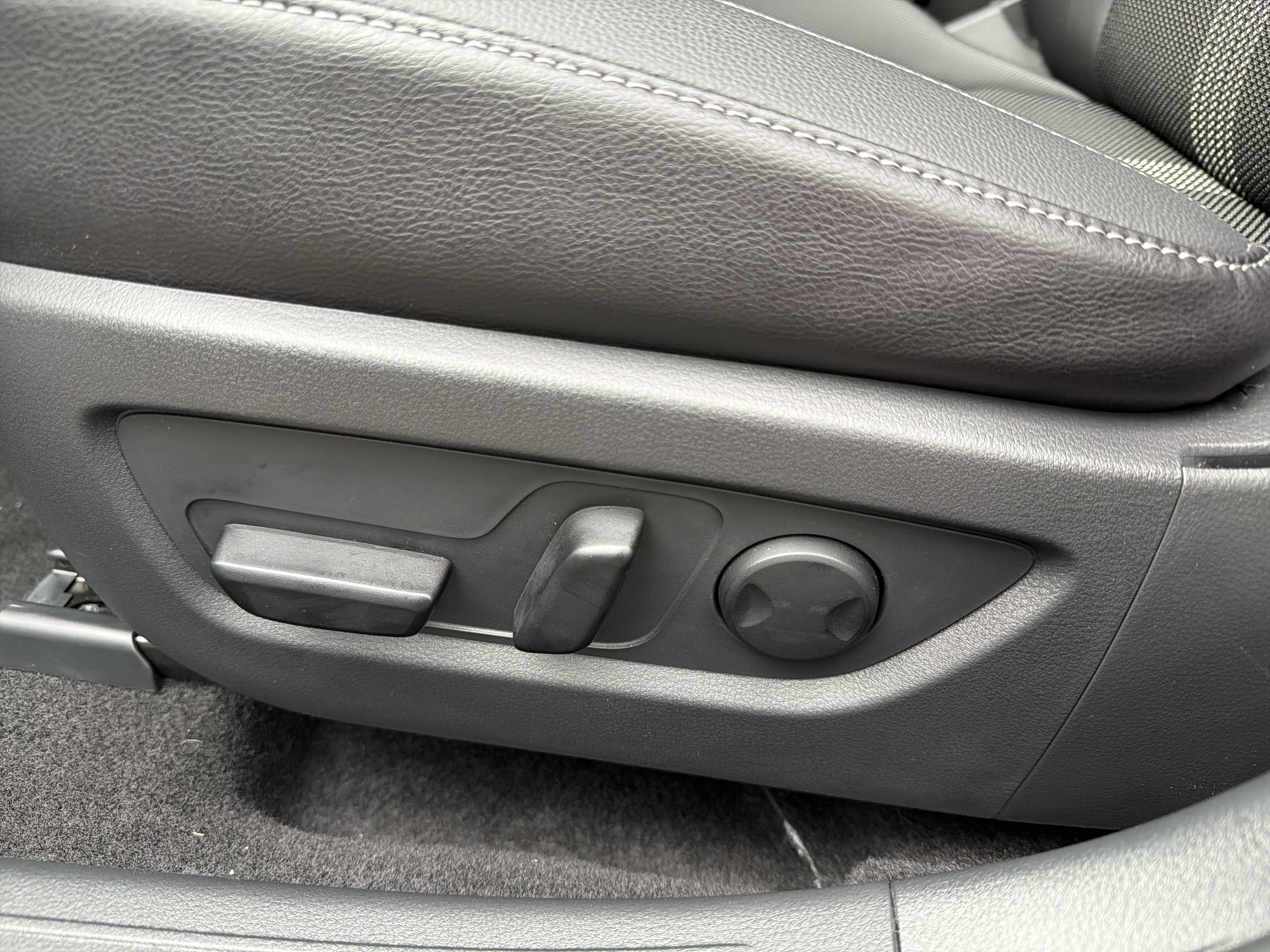 2025 Mazda Mazda CX-50 Hybrid Preferred Package AWD