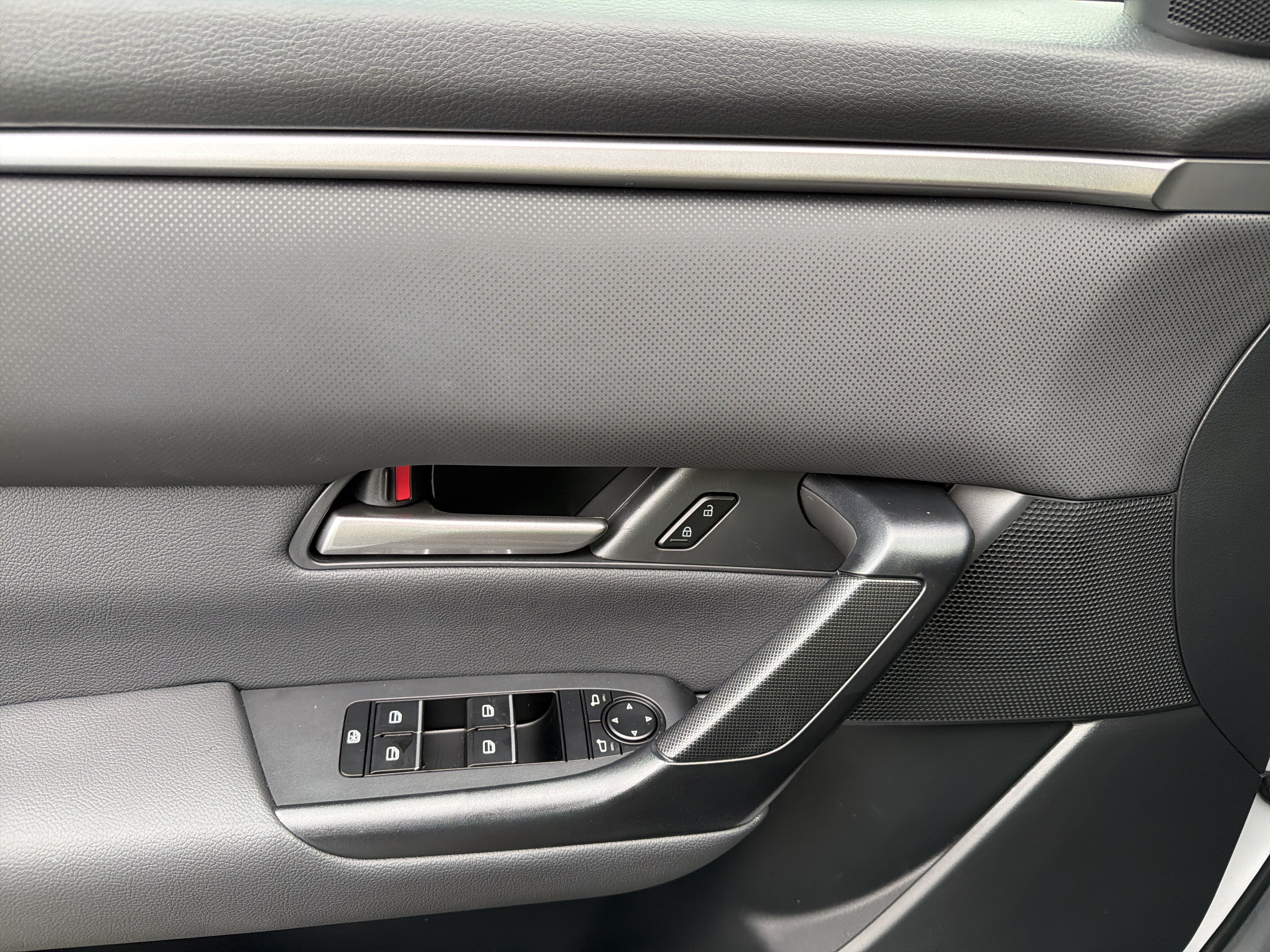 2025 Mazda Mazda CX-50 Hybrid Preferred Package AWD