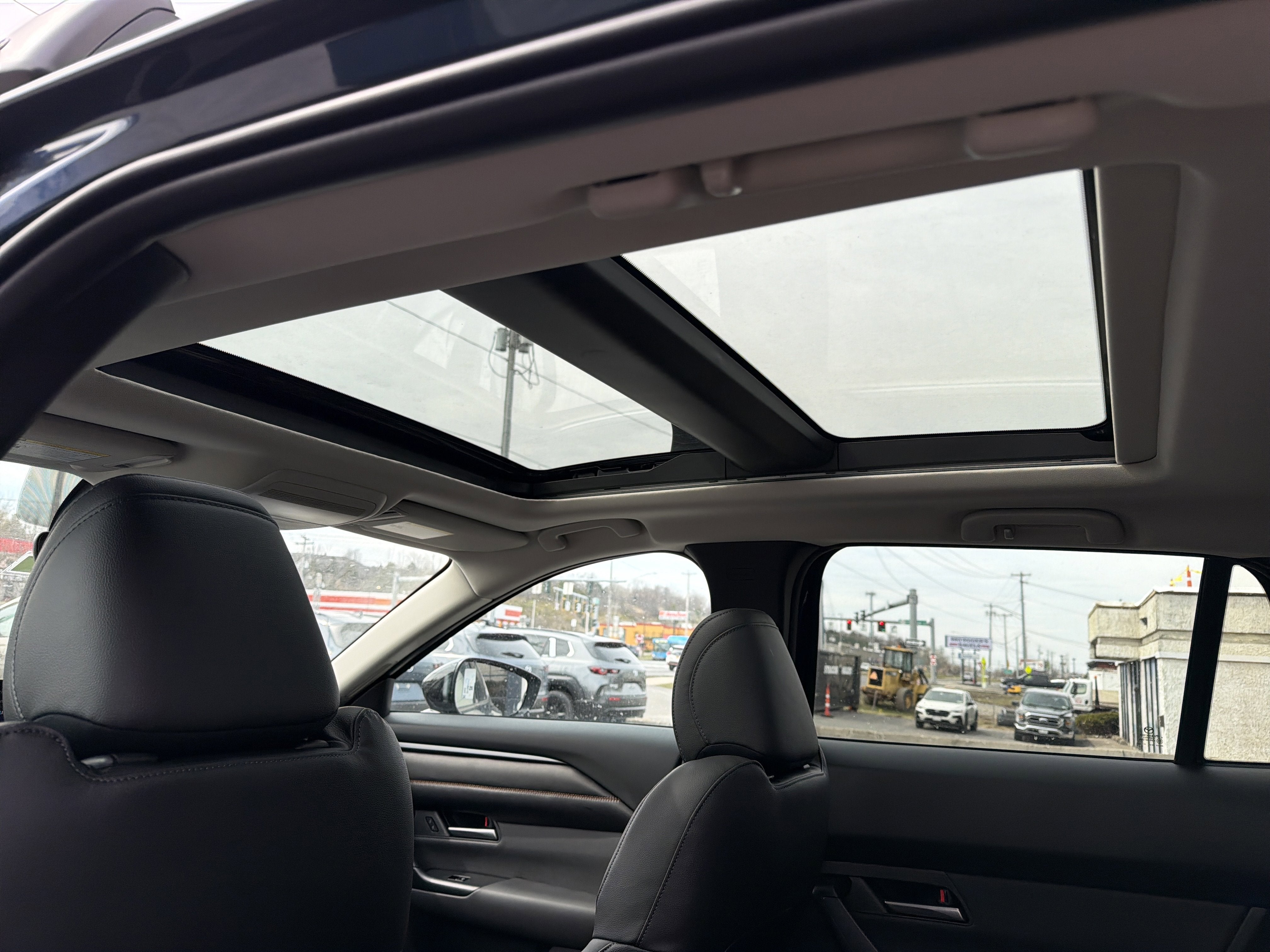 2026 Mazda Mazda CX-50 Hybrid Premium AWD