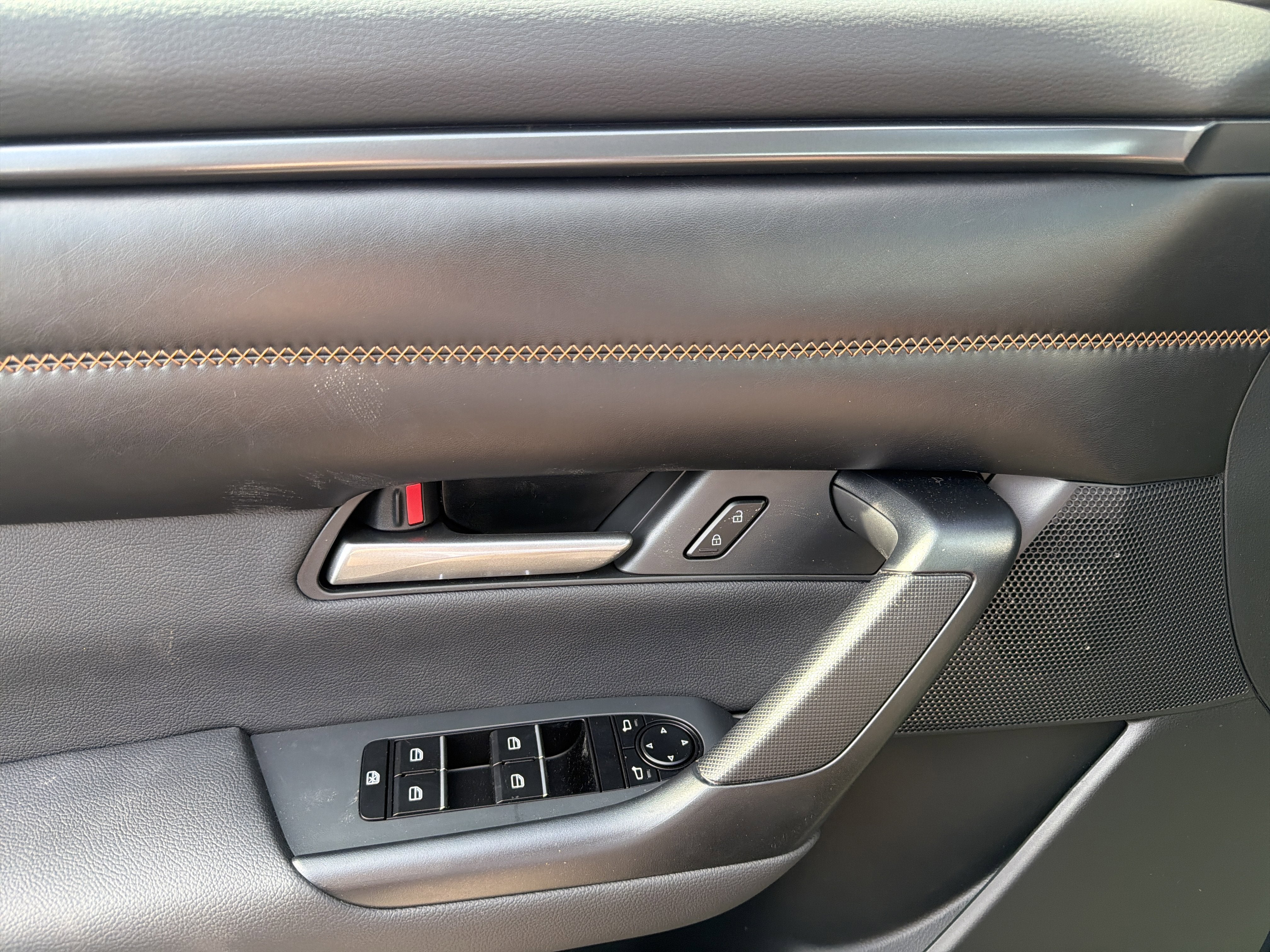 2026 Mazda Mazda CX-50 Hybrid Premium AWD