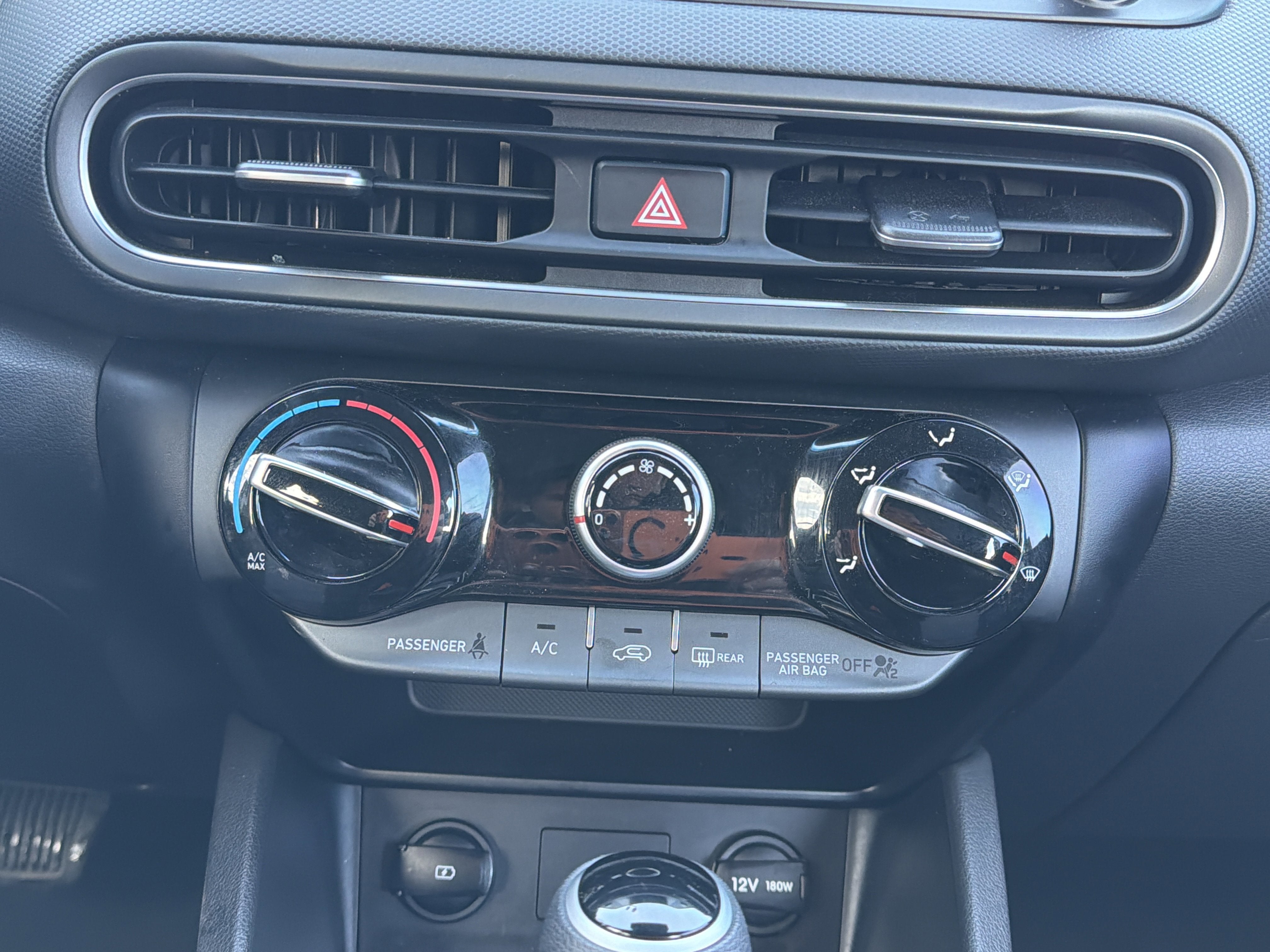 2022 Hyundai Kona SE