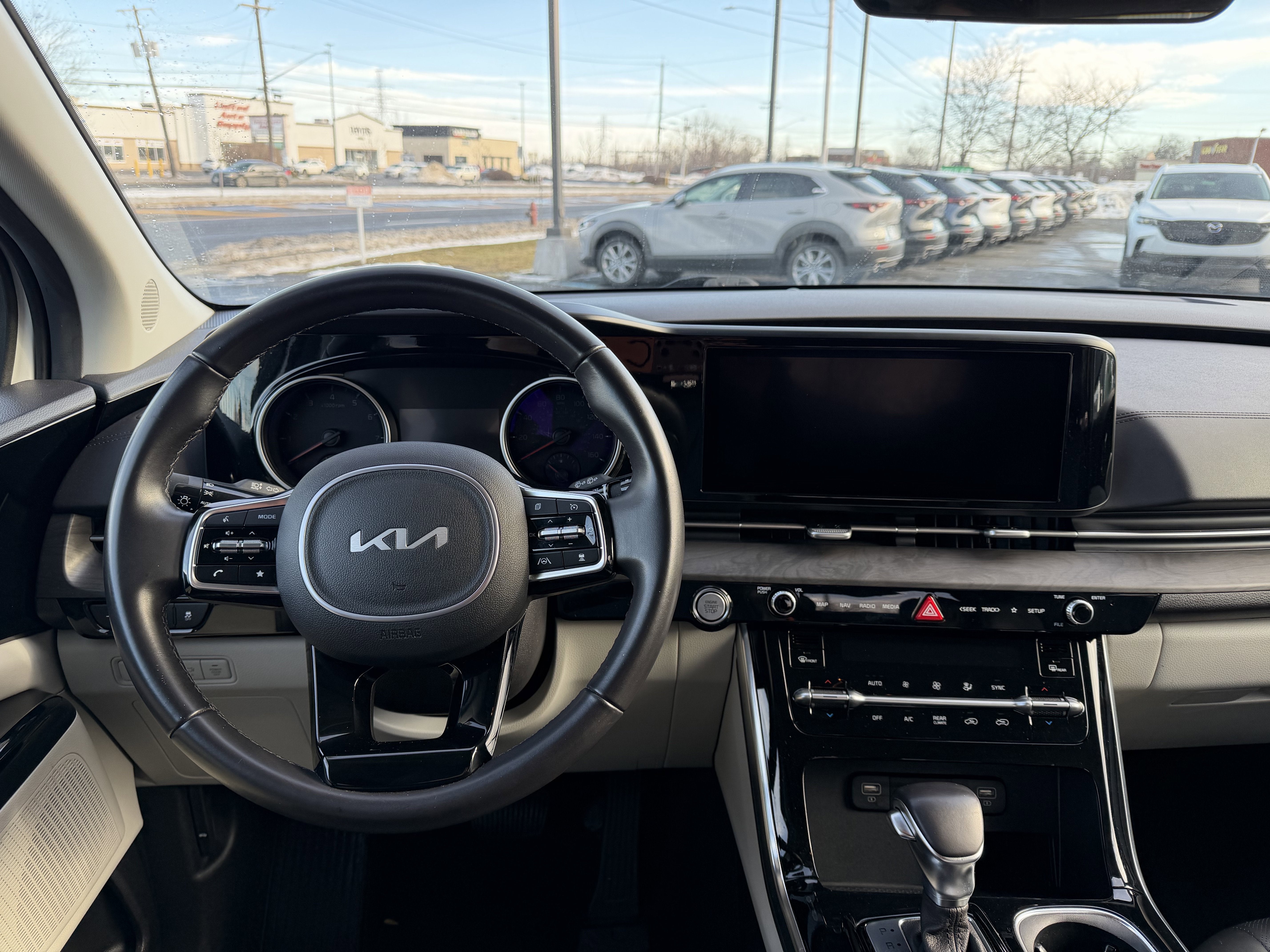 2024 Kia Carnival EX