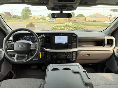 2025 Ford Super Duty F-250 SRW Base