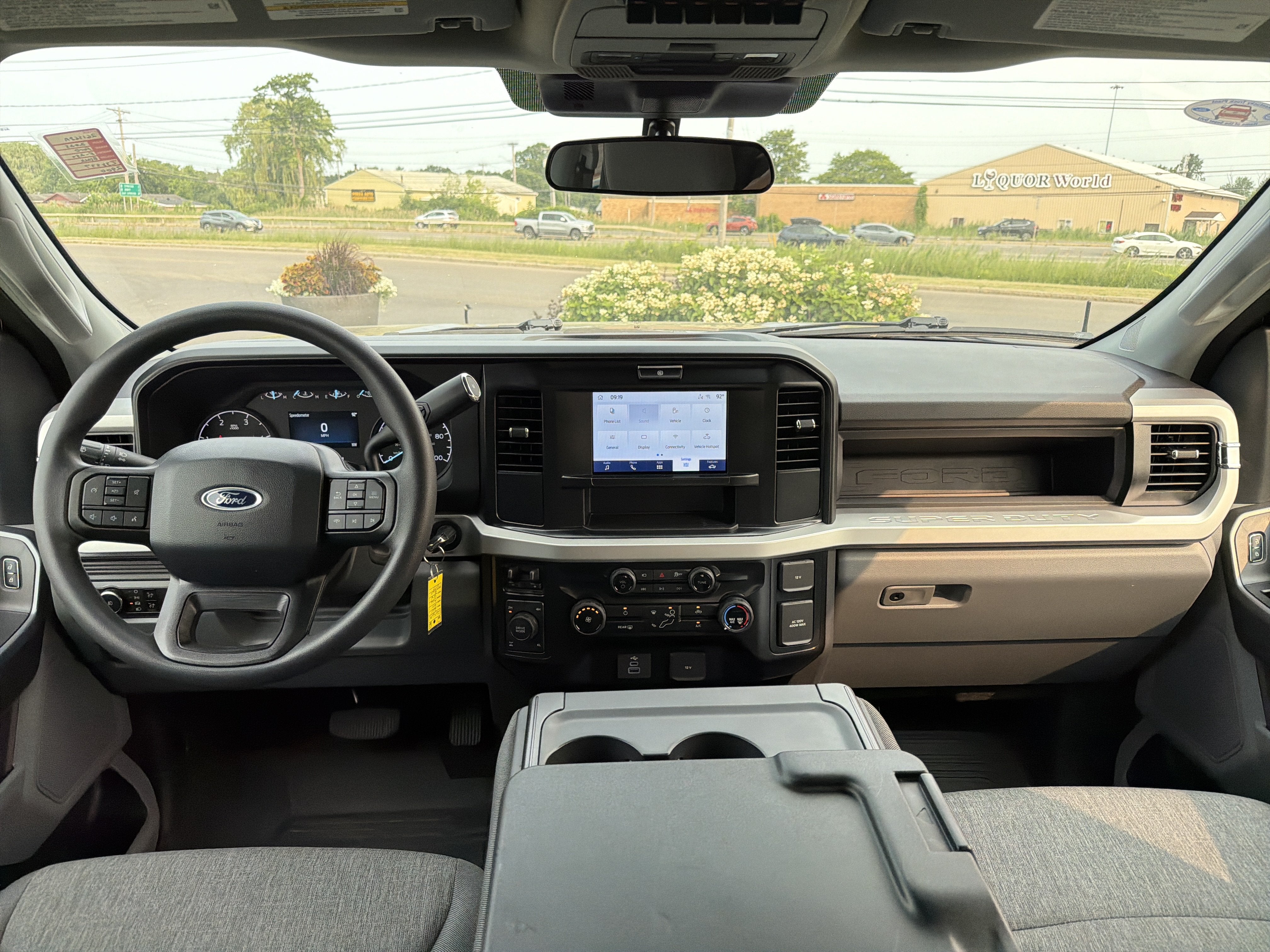 2025 Ford Super Duty F-250 SRW Base