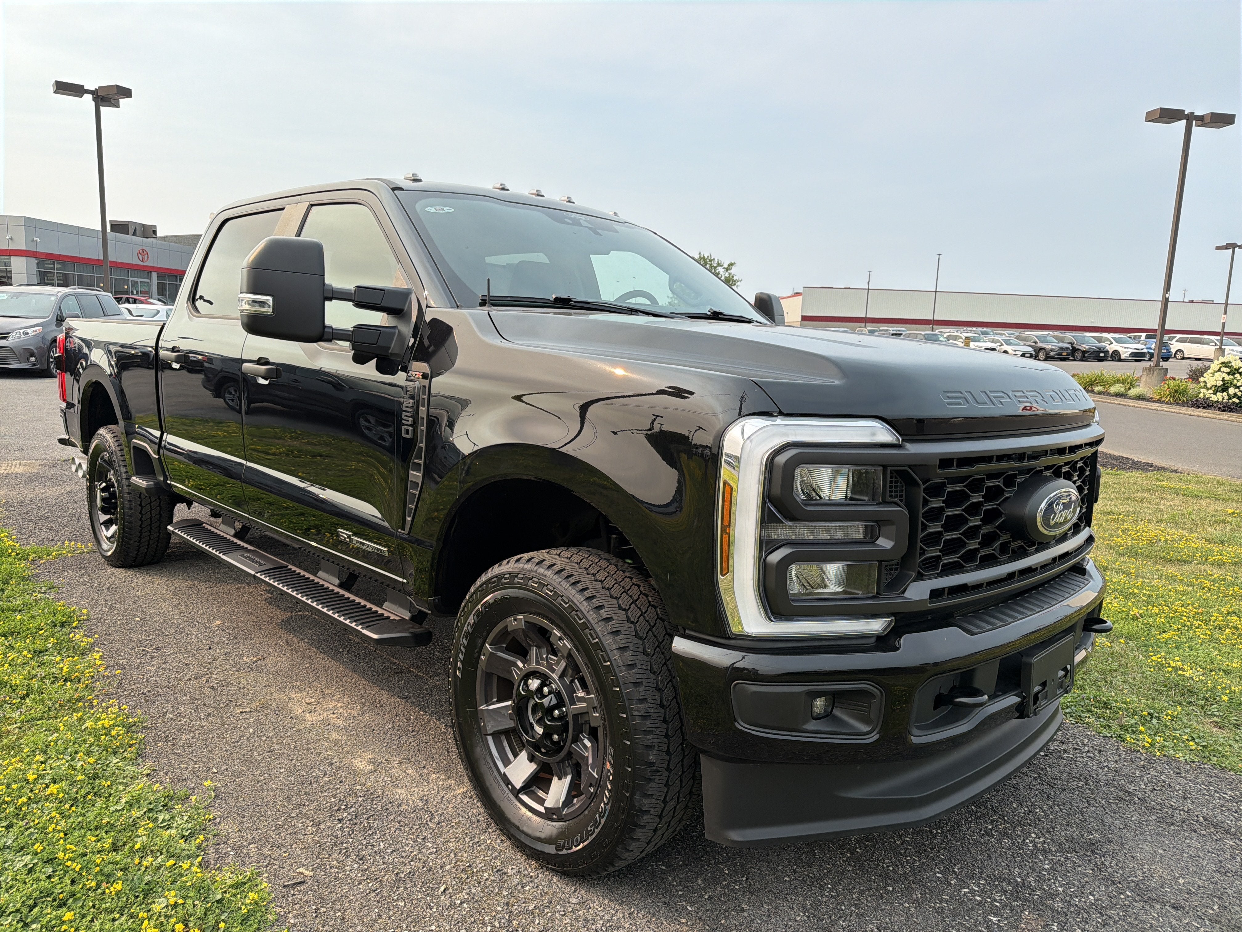 2025 Ford Super Duty F-250 SRW Base