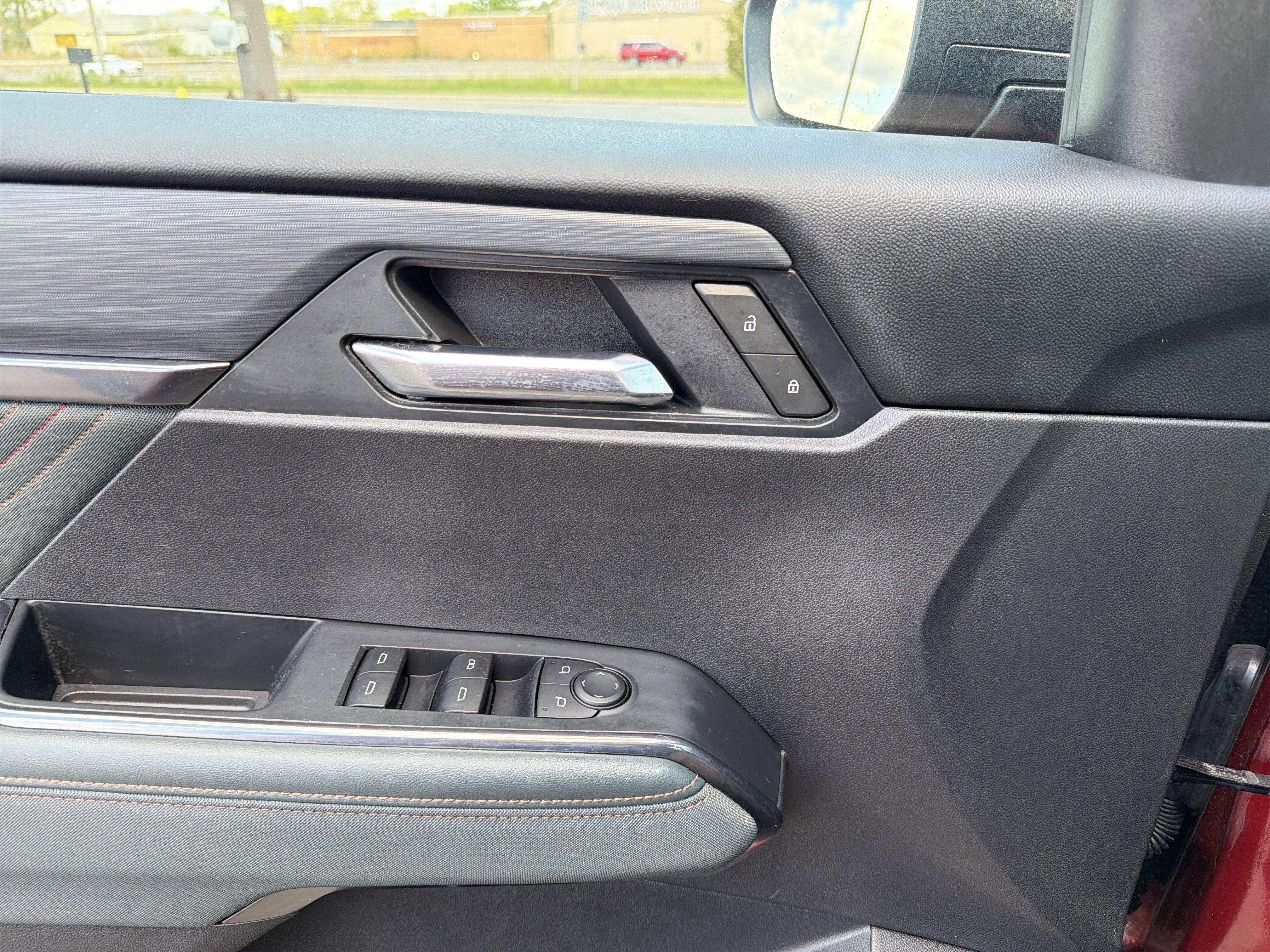 2025 GMC Acadia AWD AT4