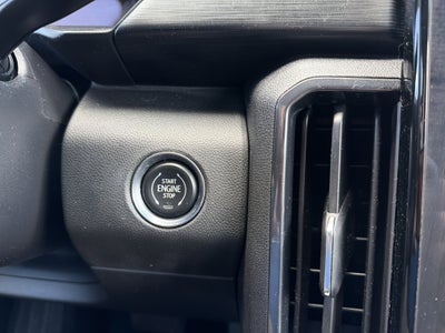 2025 GMC Acadia AWD AT4