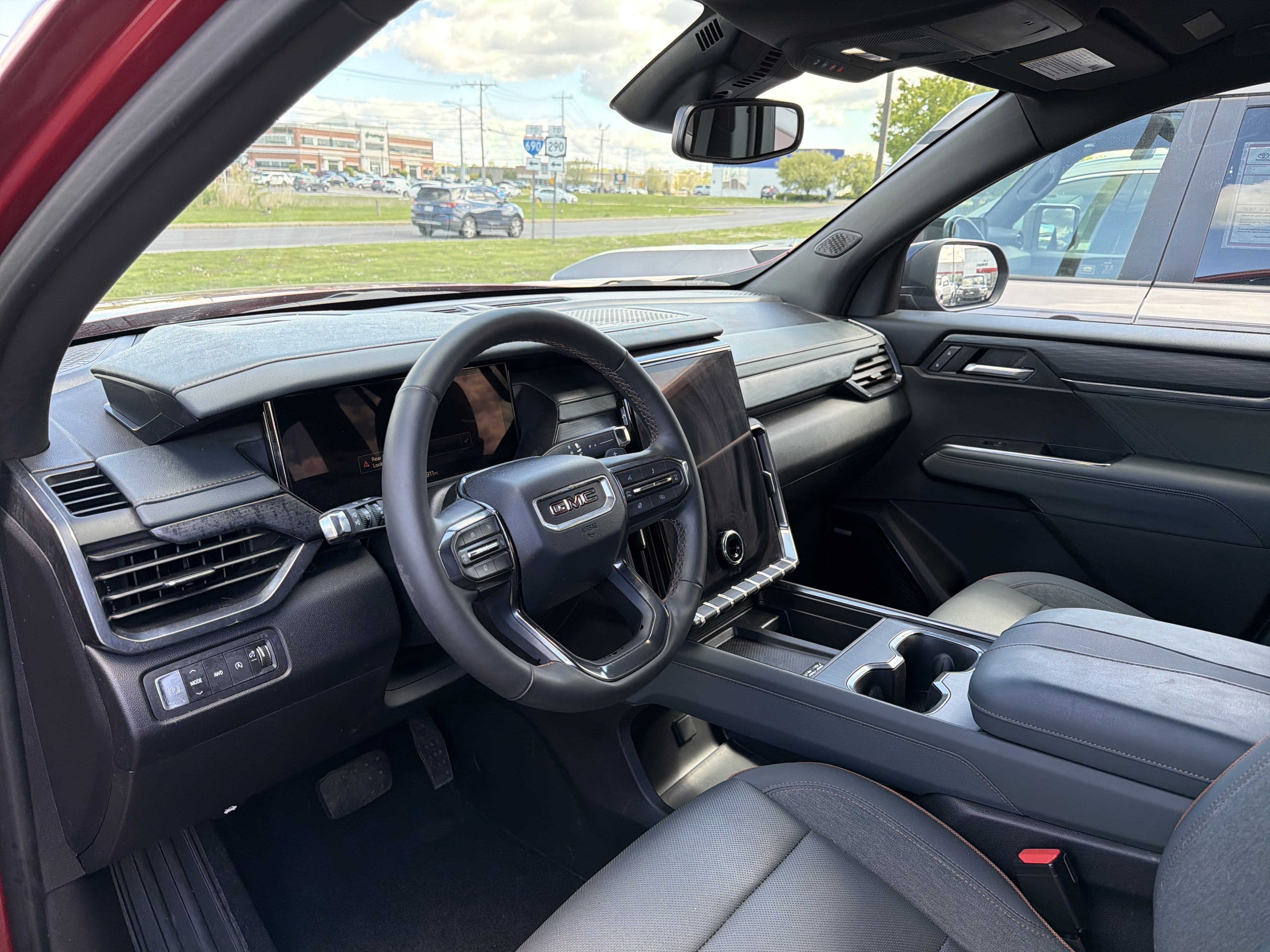 2025 GMC Acadia AWD AT4