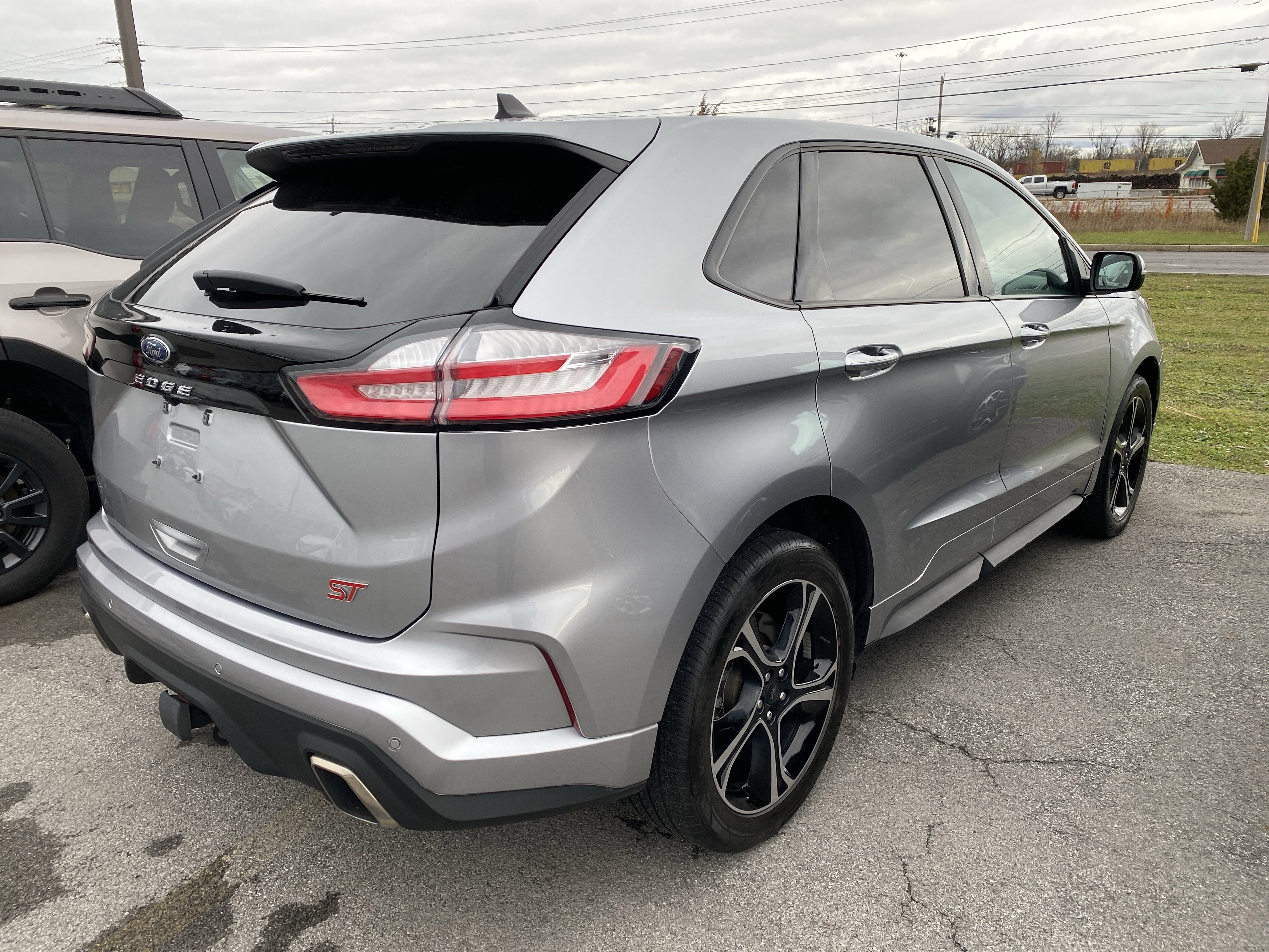 2022 Ford Edge ST