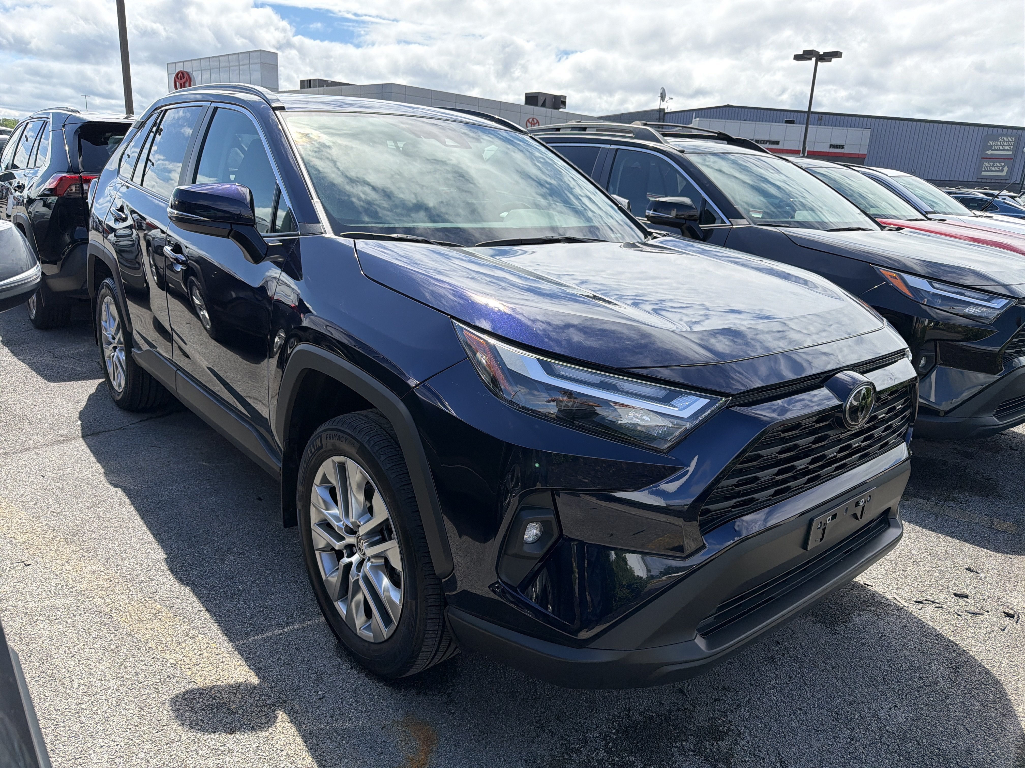 2023 Toyota RAV4 XLE Premium
