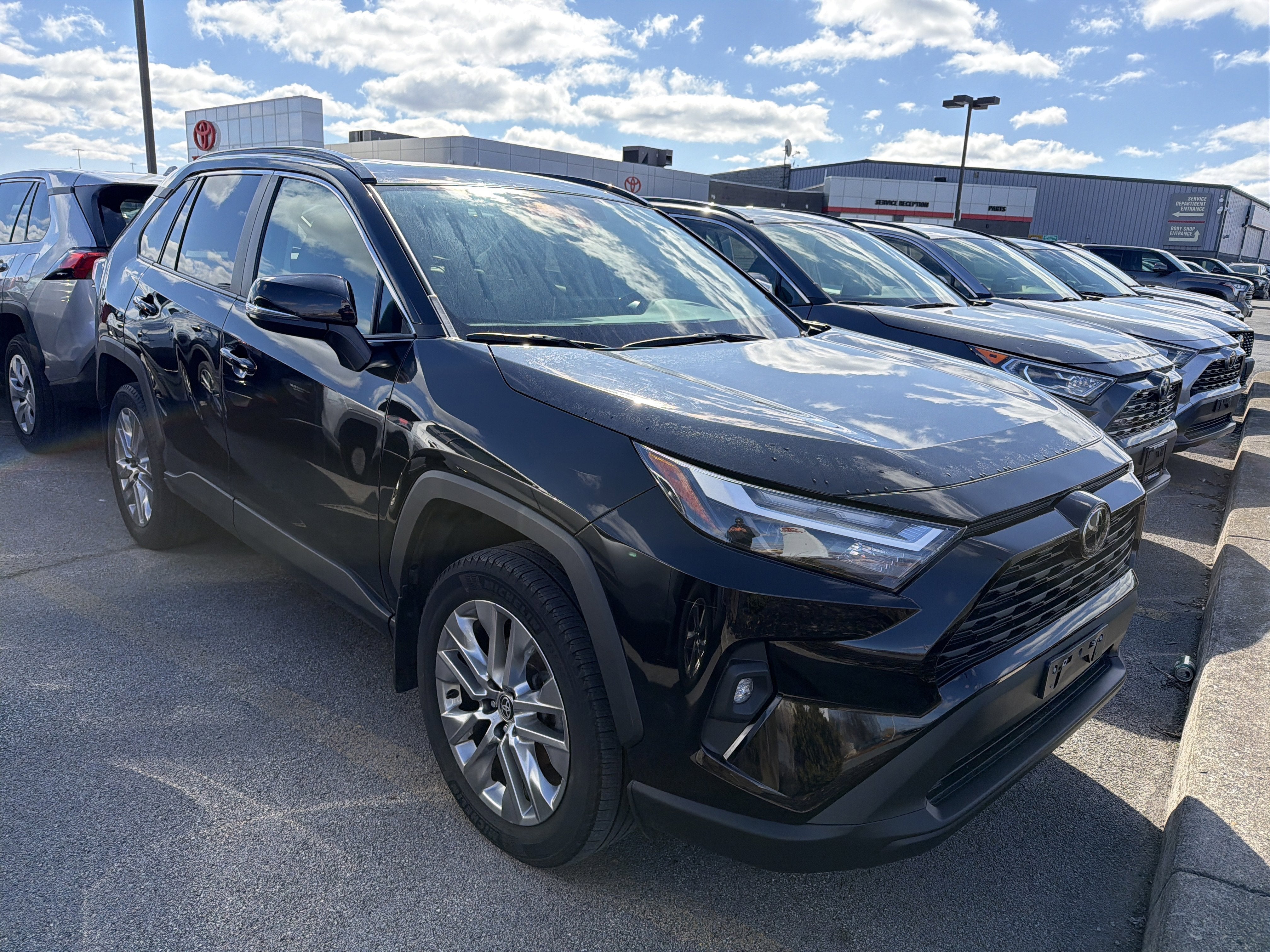 2023 Toyota RAV4 XLE Premium