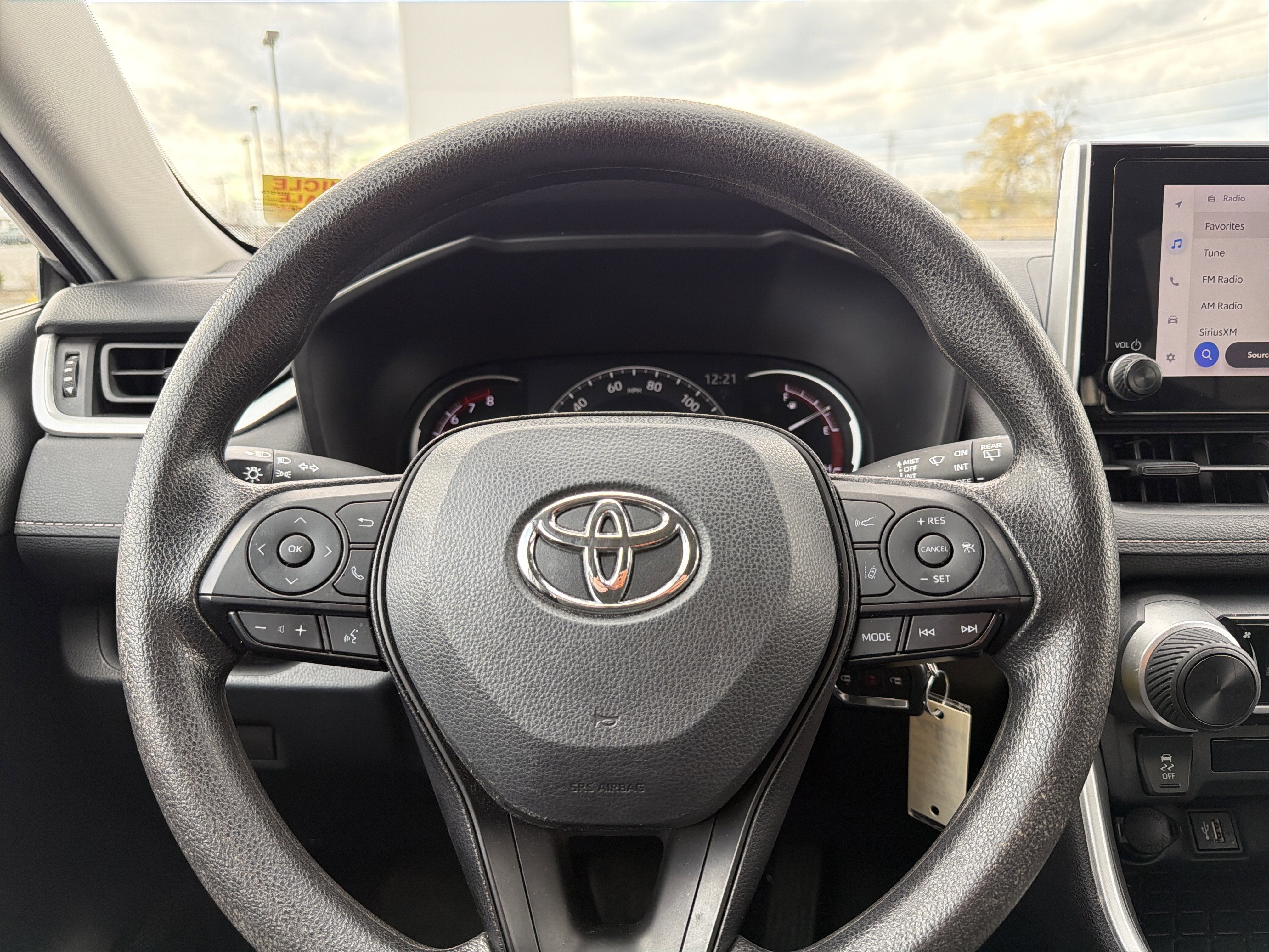 2023 Toyota RAV4 LE