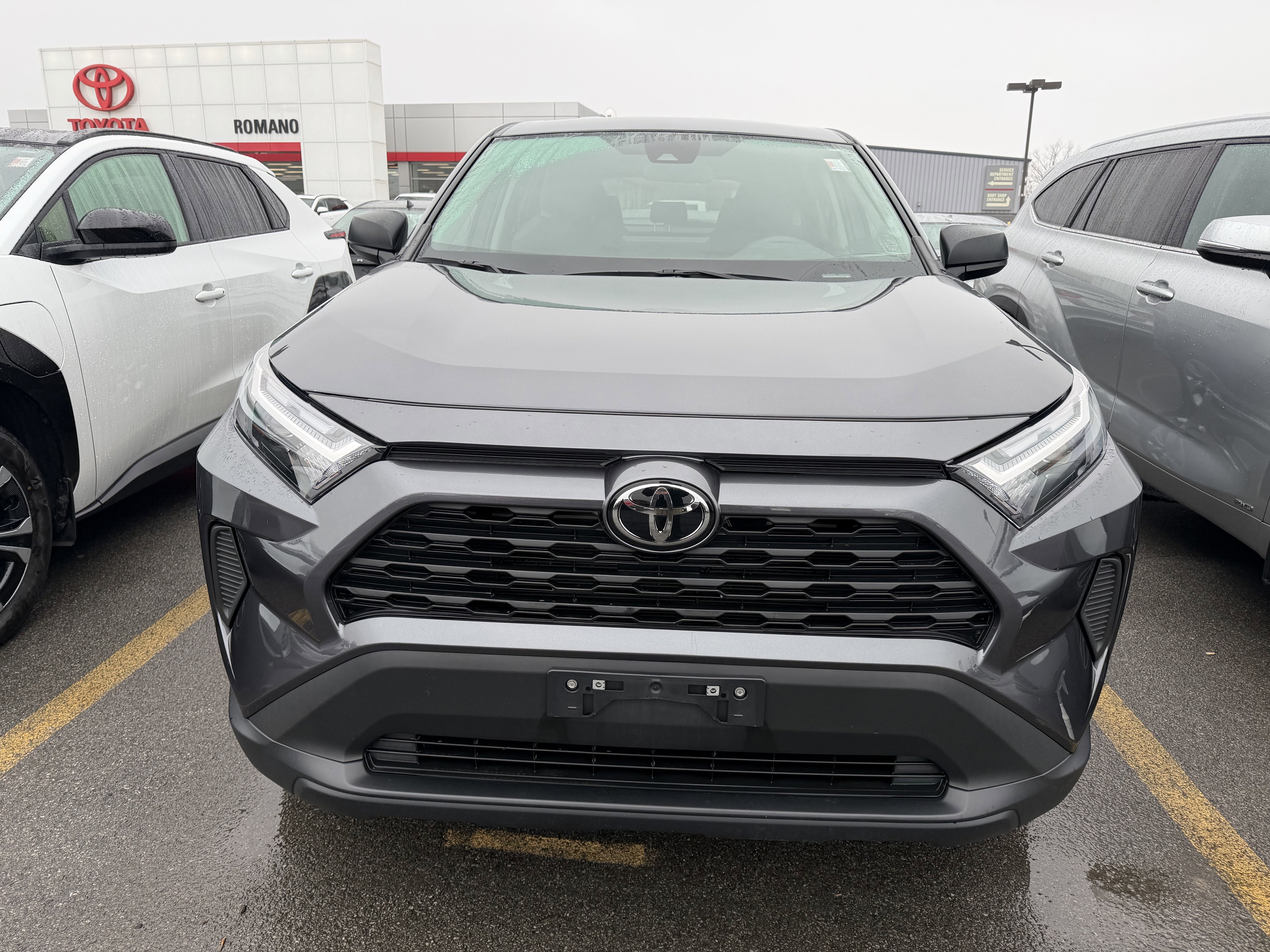 2023 Toyota RAV4 LE