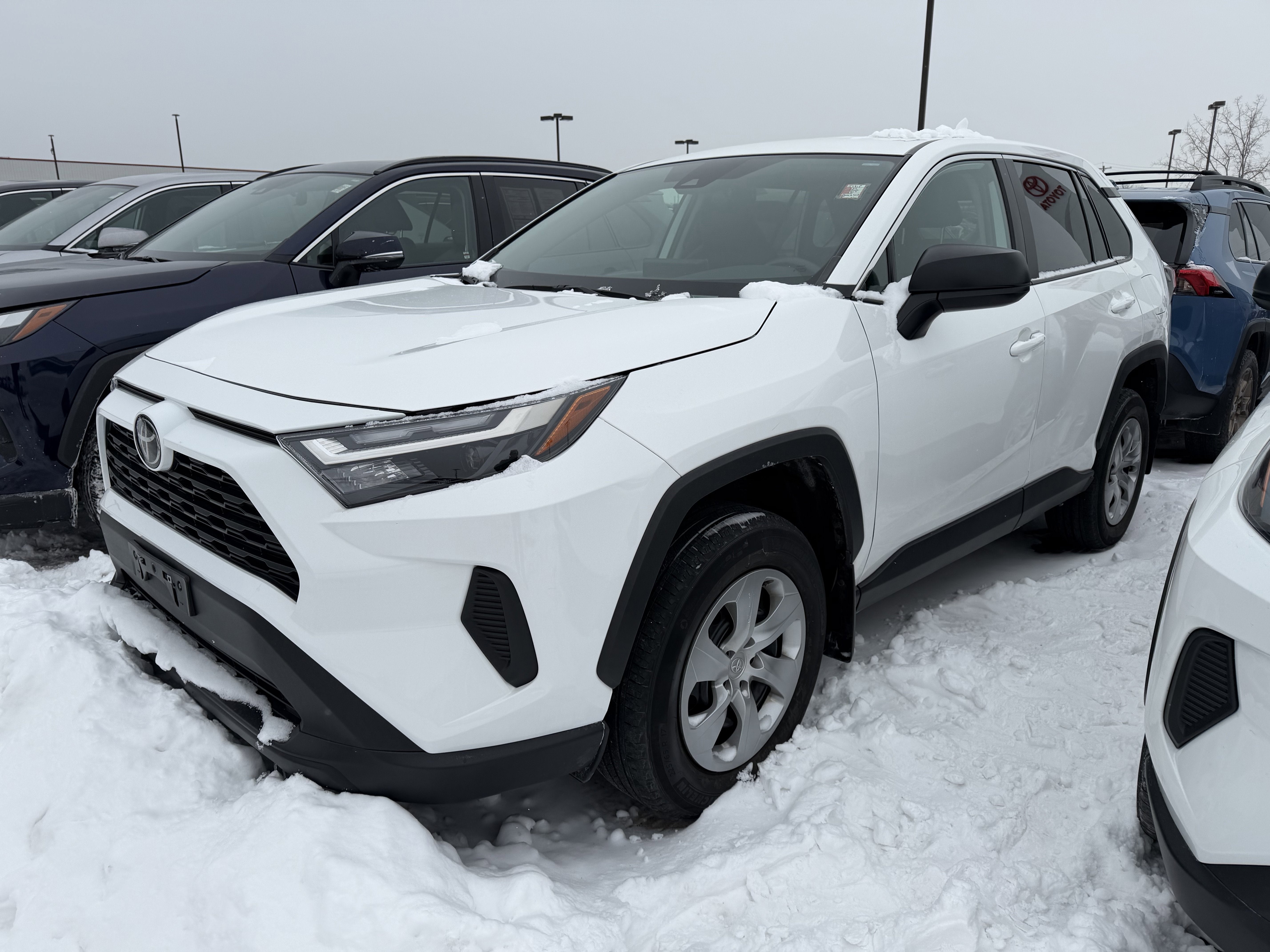 2023 Toyota RAV4 LE
