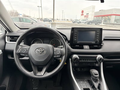 2022 Toyota RAV4 LE