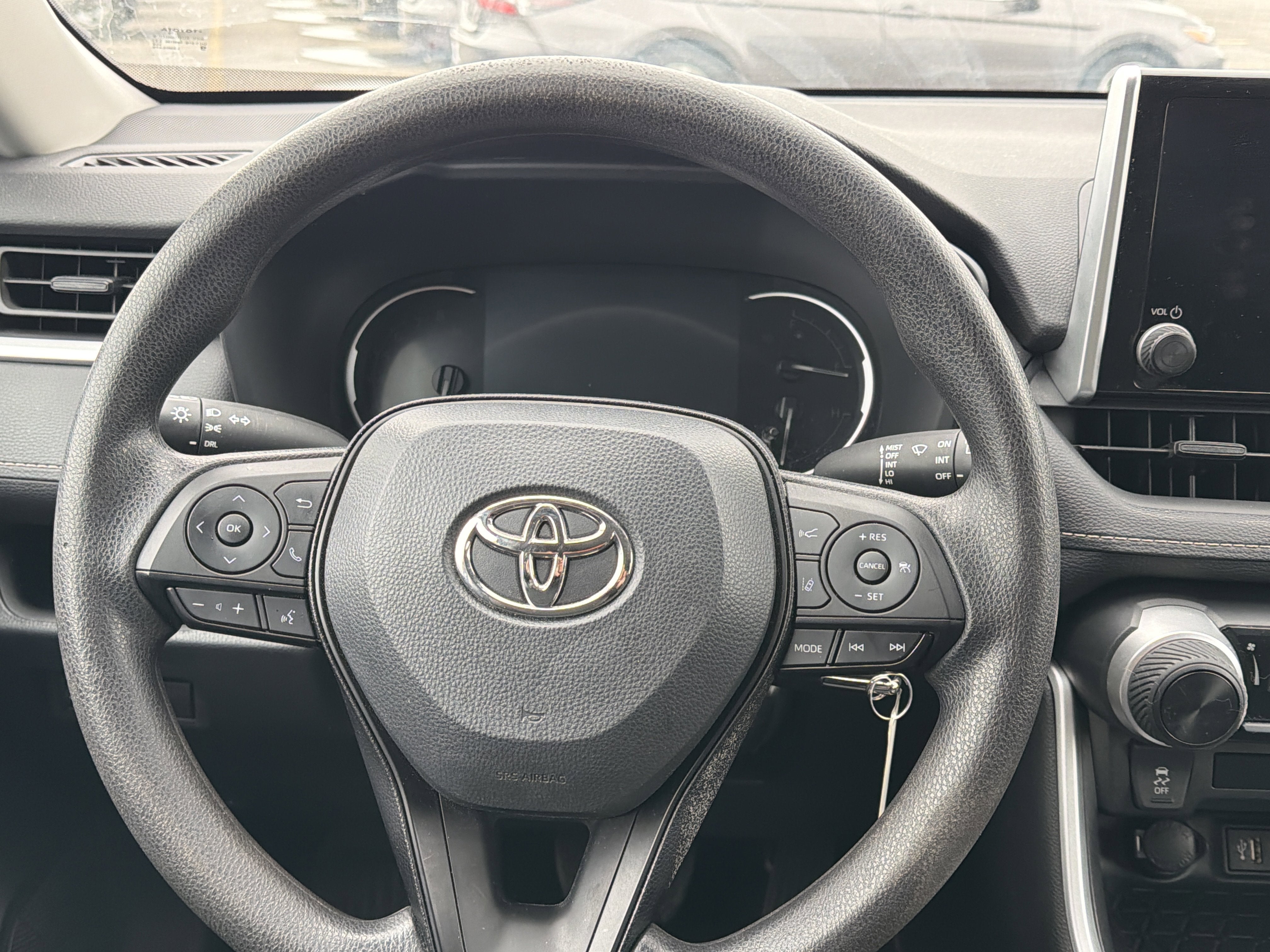 2023 Toyota RAV4 LE