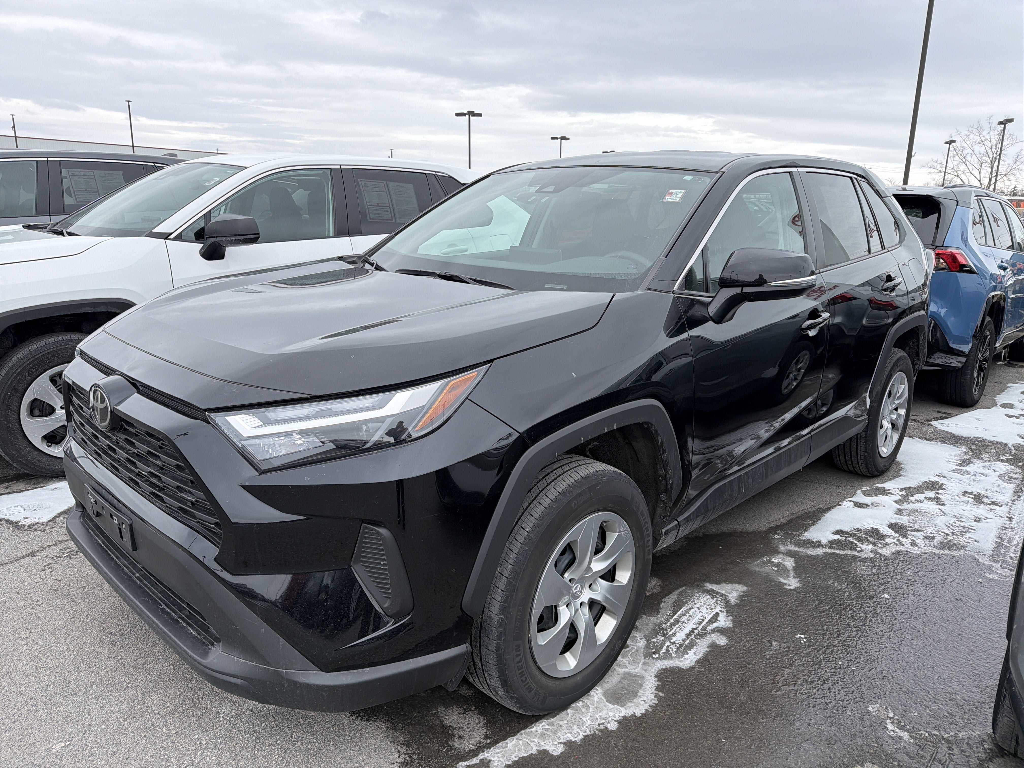 2023 Toyota RAV4 LE