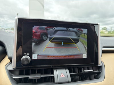 2023 Toyota RAV4 LE