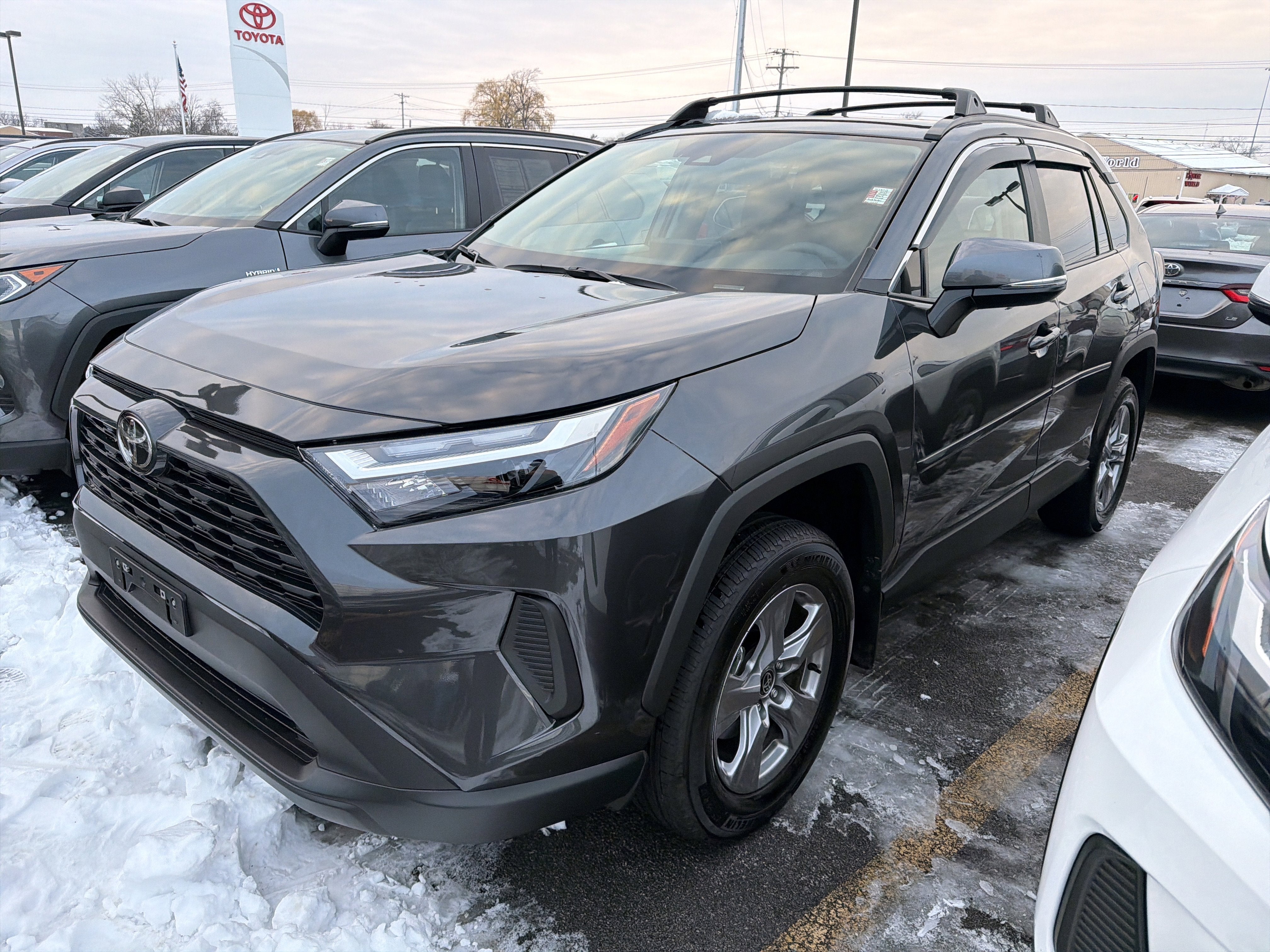 2025 Toyota RAV4 XLE