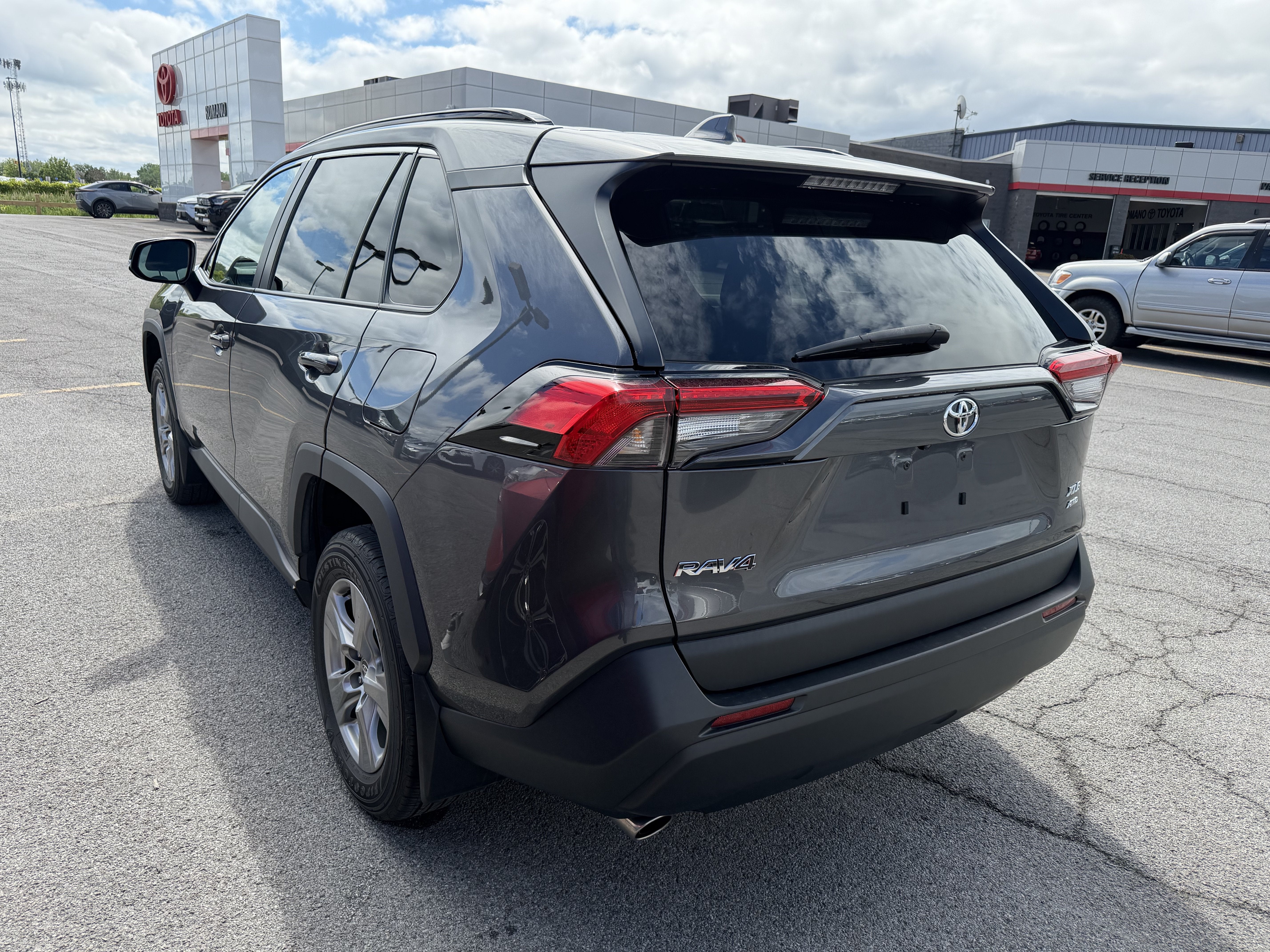 2023 Toyota RAV4 XLE