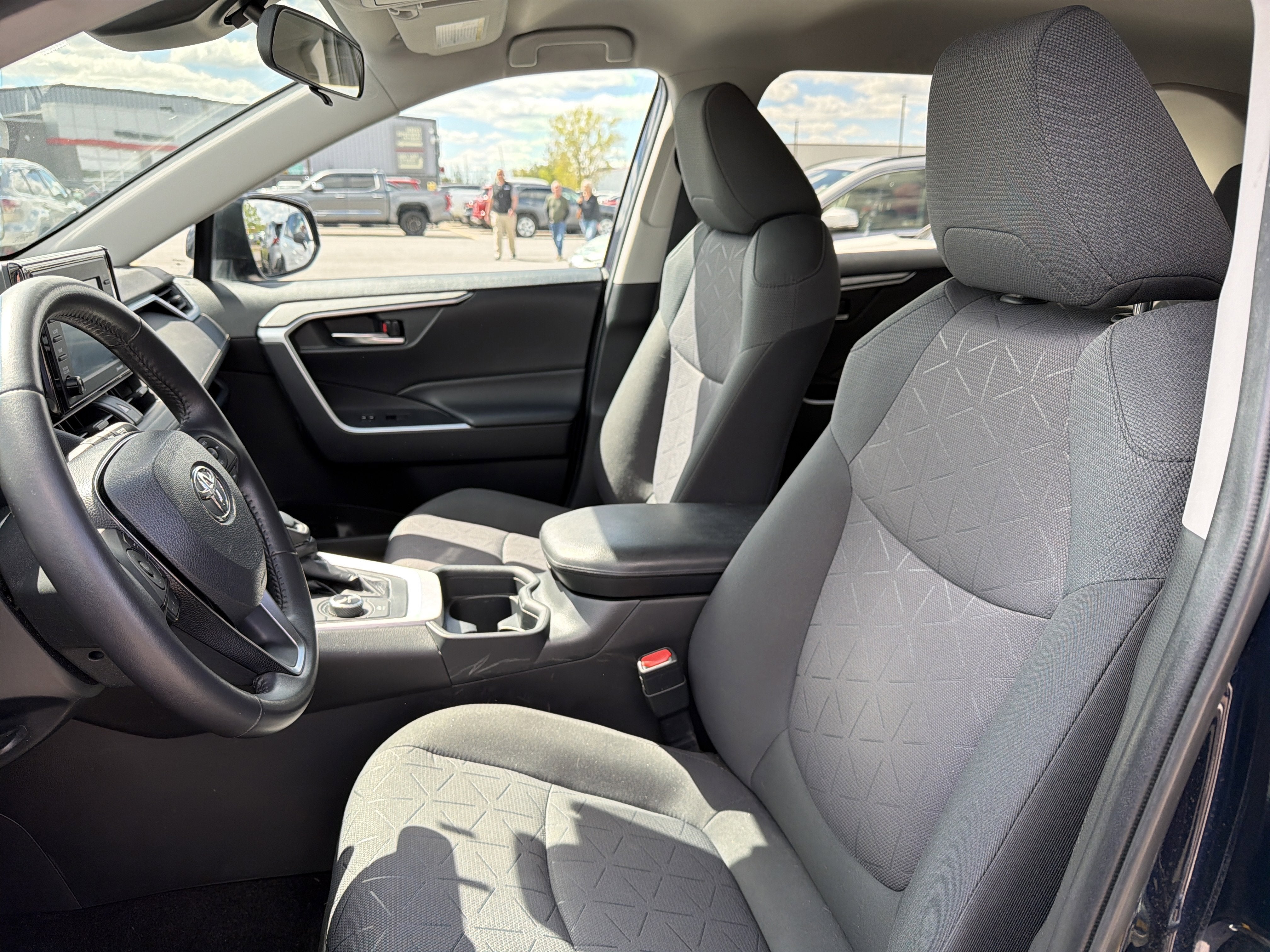 2020 Toyota RAV4 Hybrid XLE