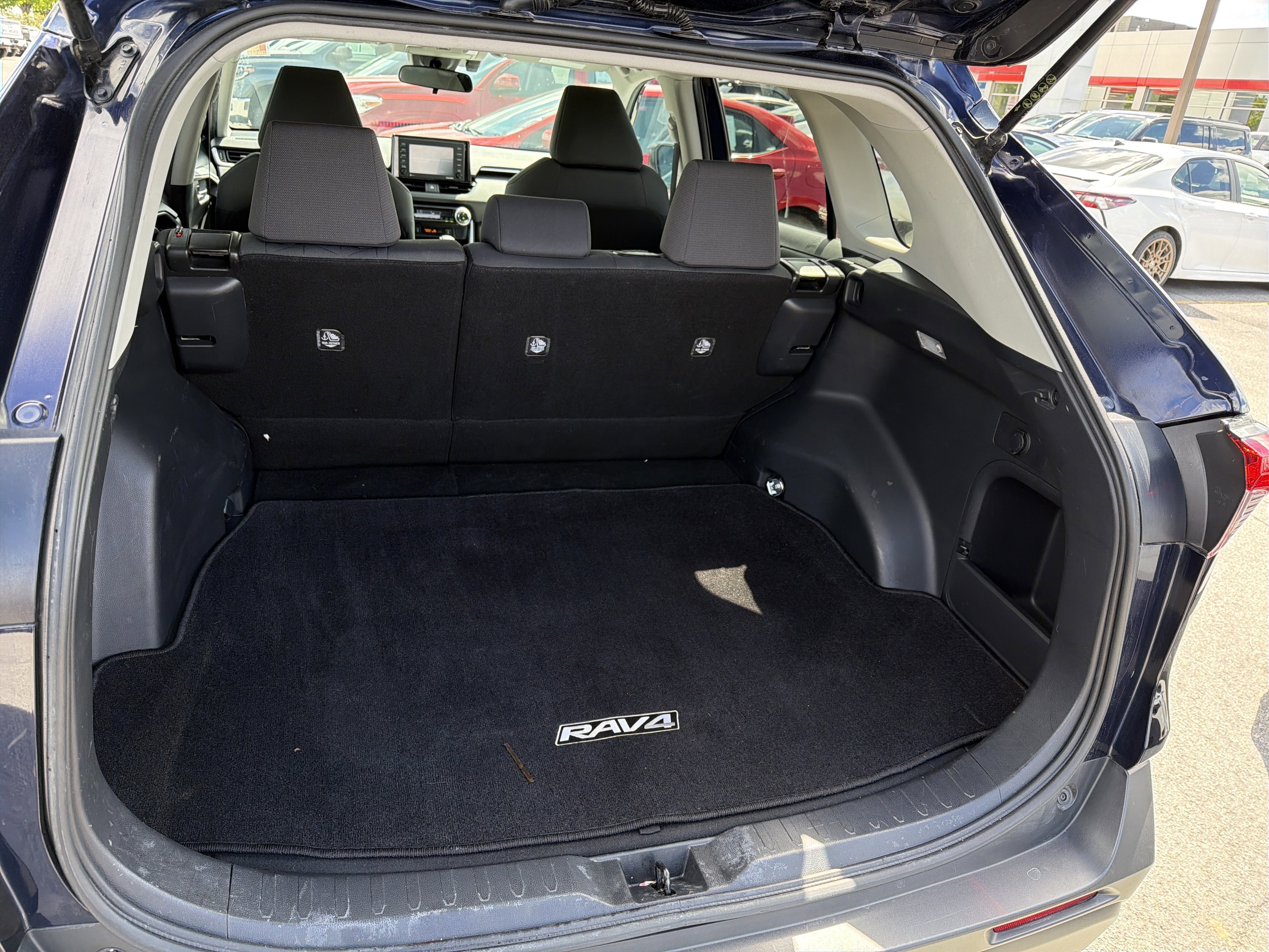 2020 Toyota RAV4 Hybrid XLE