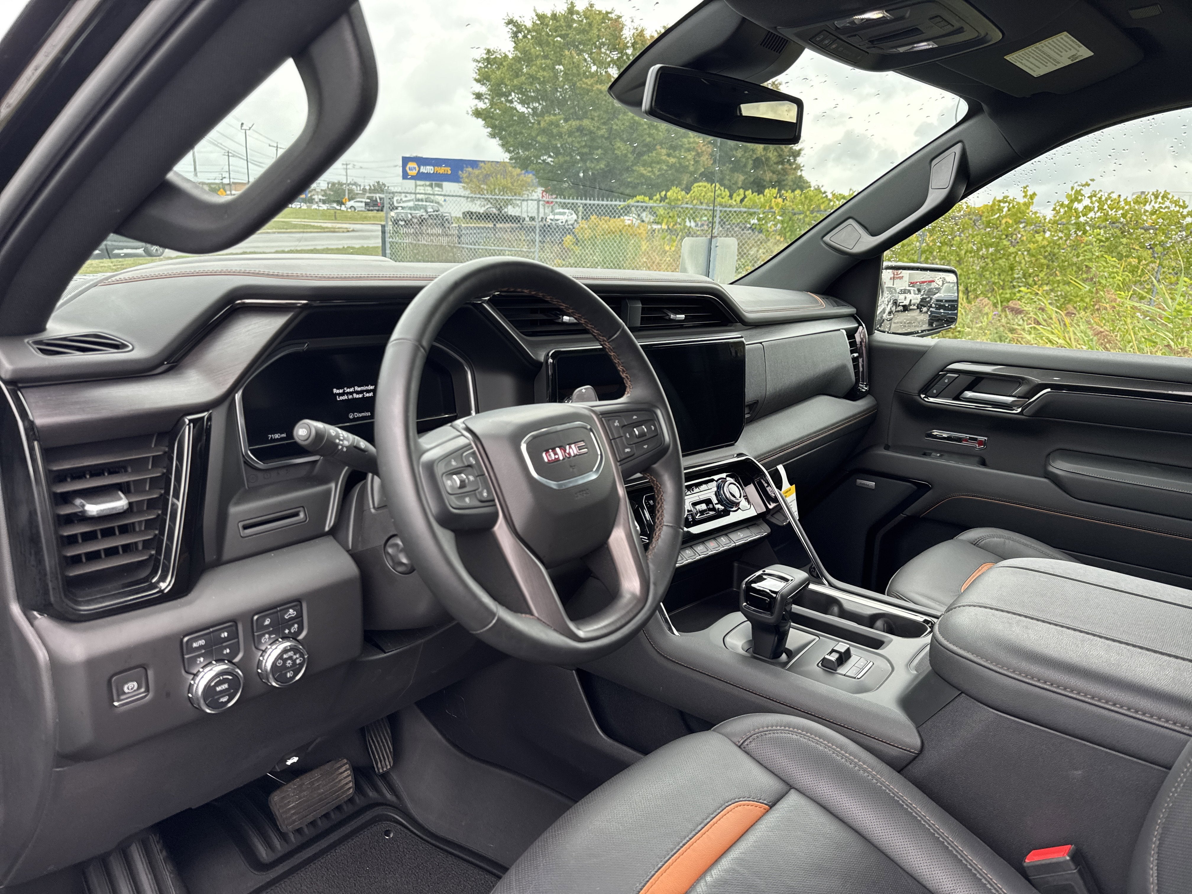 2024 GMC Sierra 1500 AT4