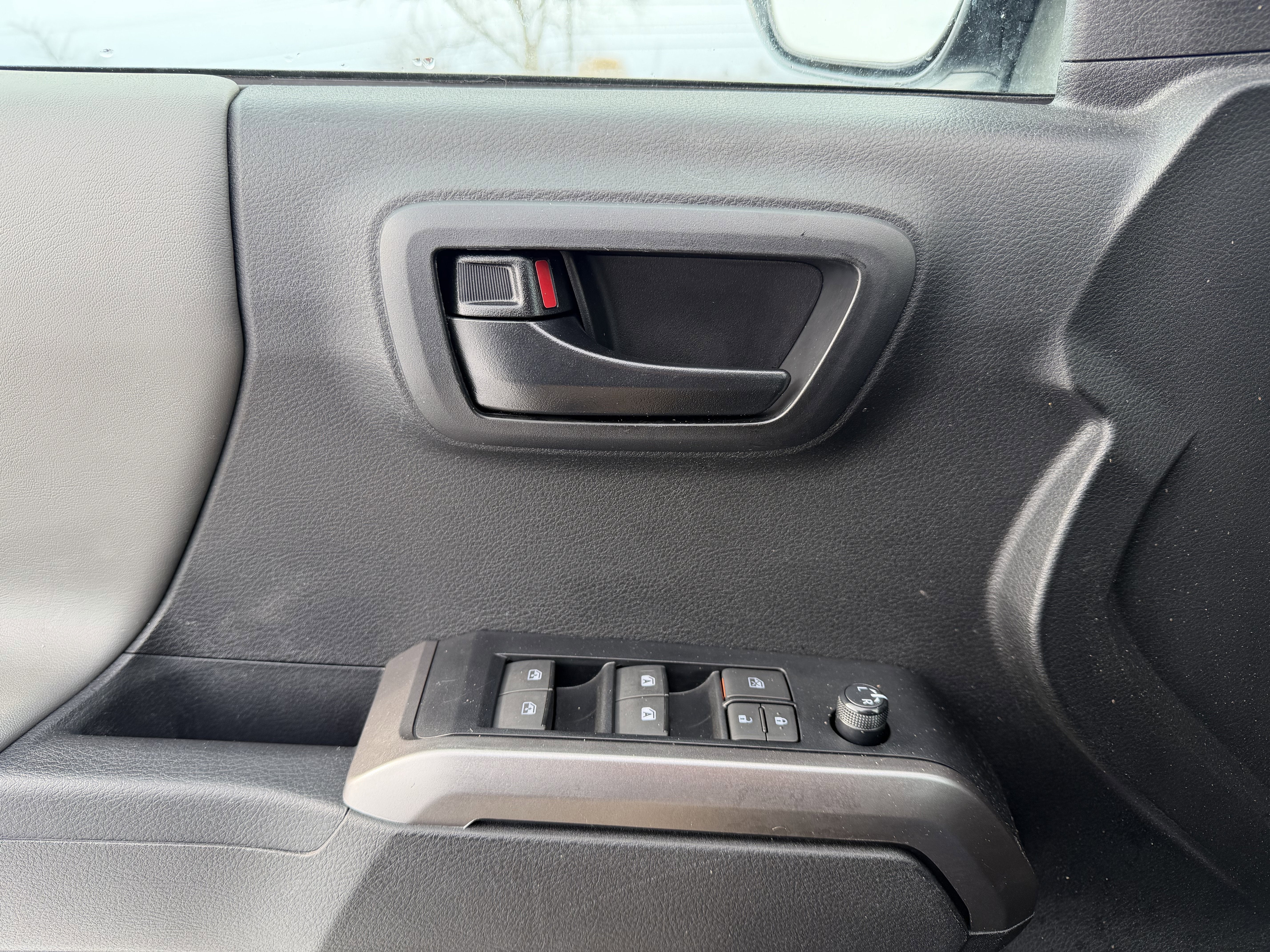 2023 Toyota Tacoma 4WD SR5