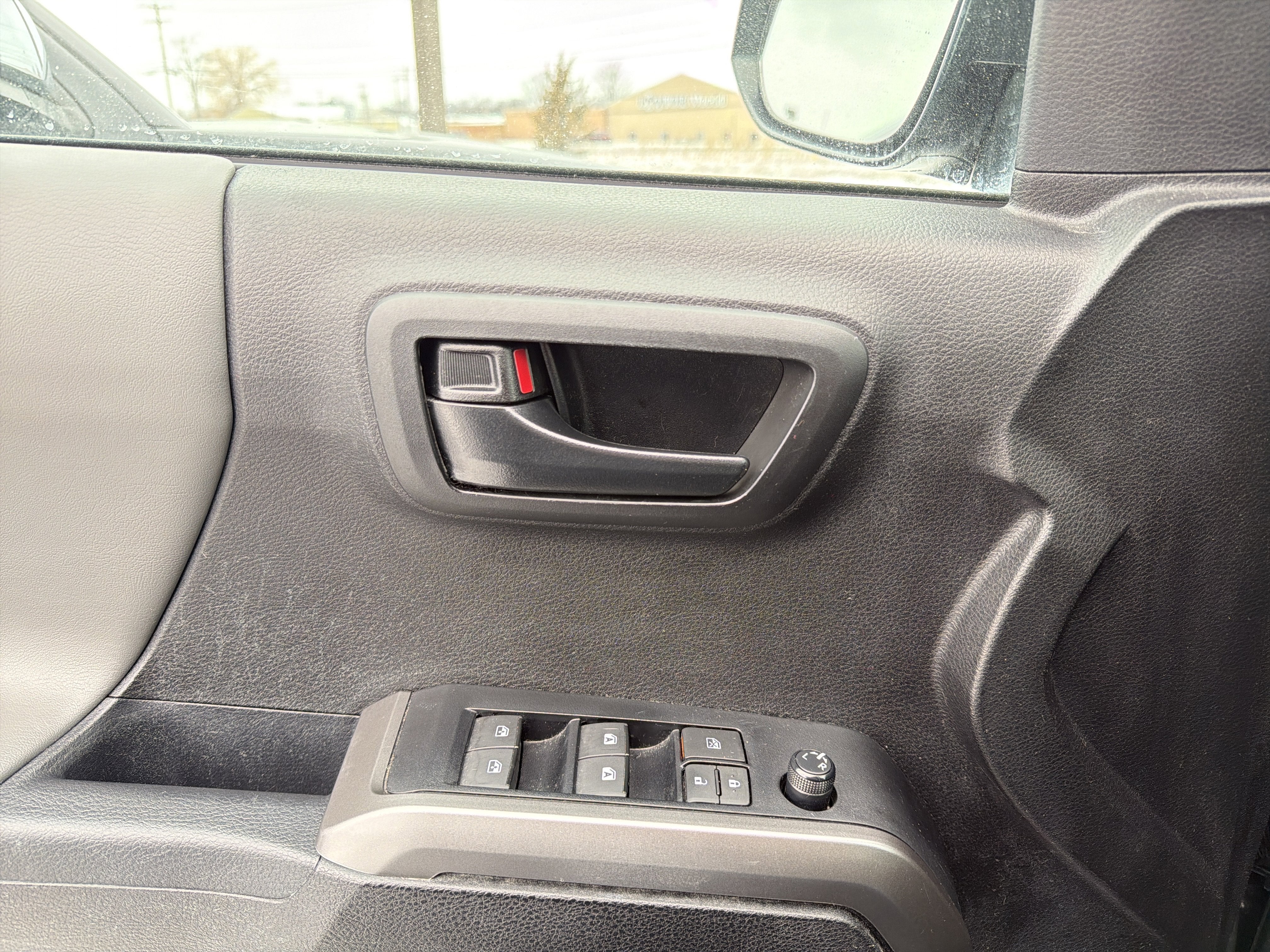 2023 Toyota Tacoma 4WD SR5