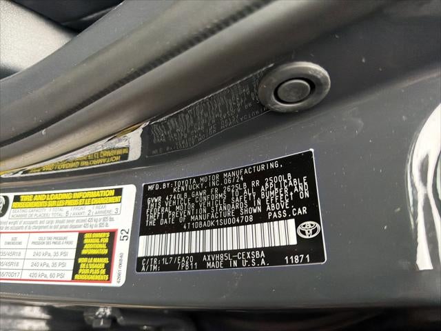 2025 Toyota Camry SE