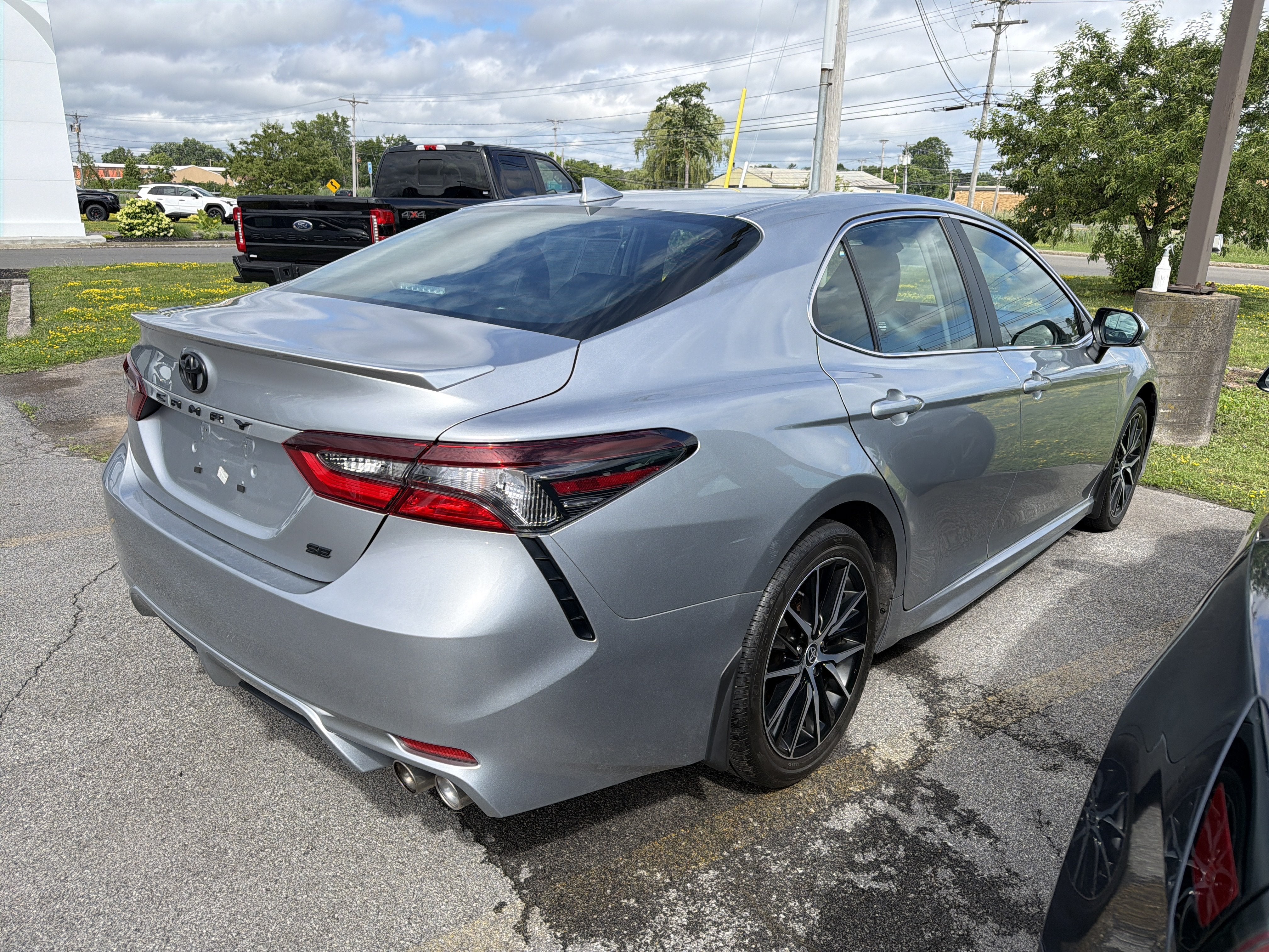 2024 Toyota Camry SE