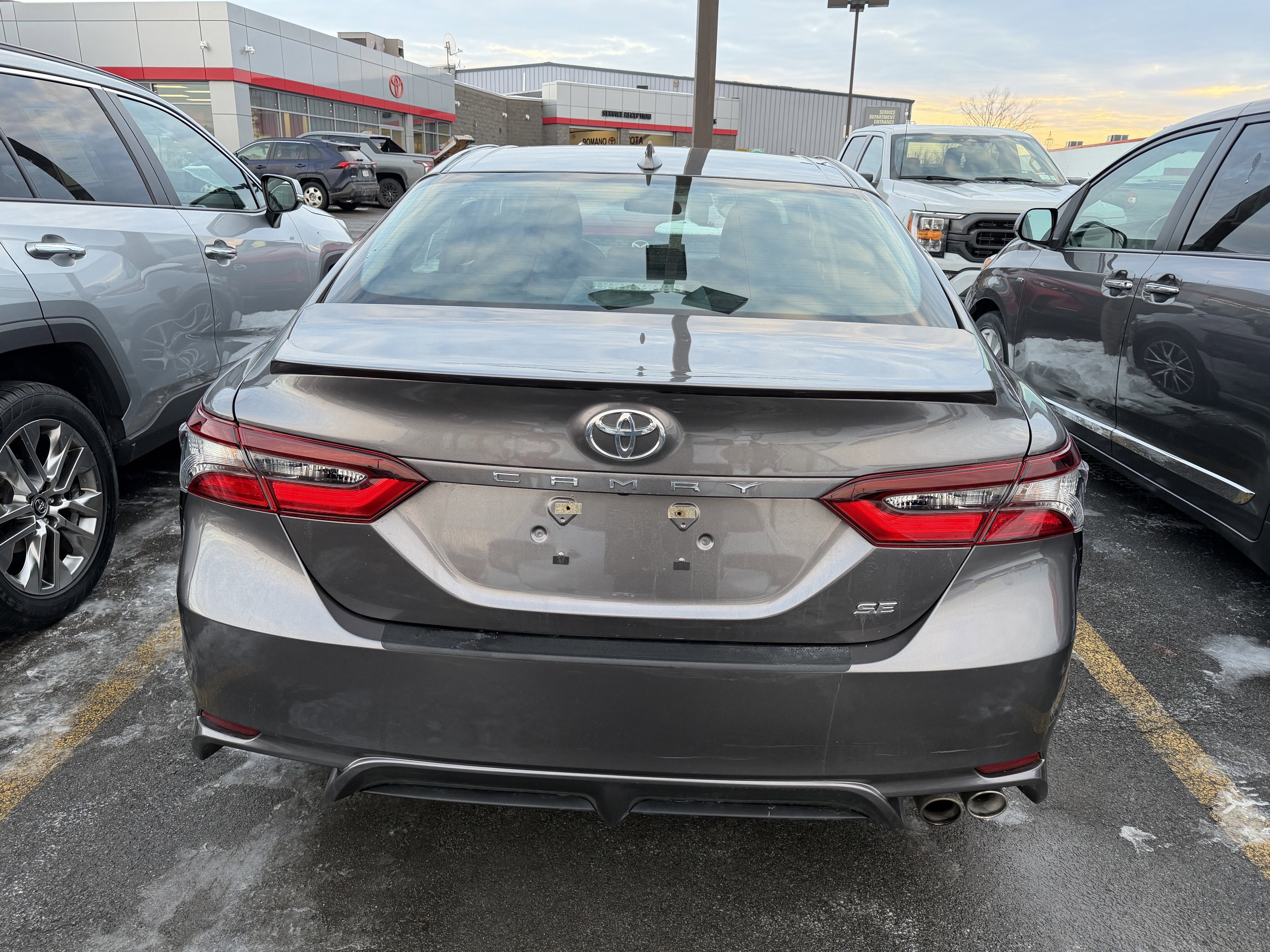 2022 Toyota Camry SE