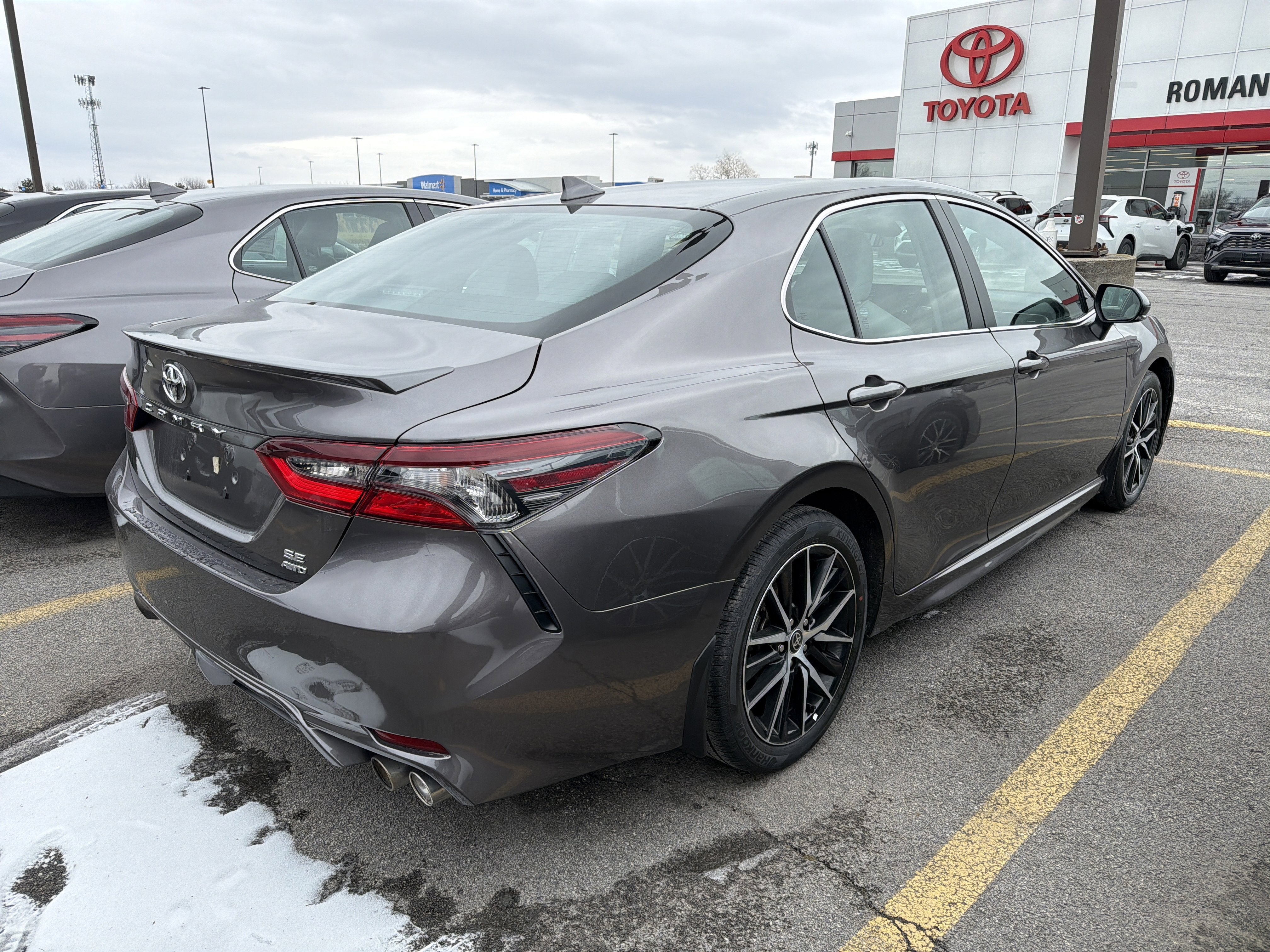 2024 Toyota Camry SE