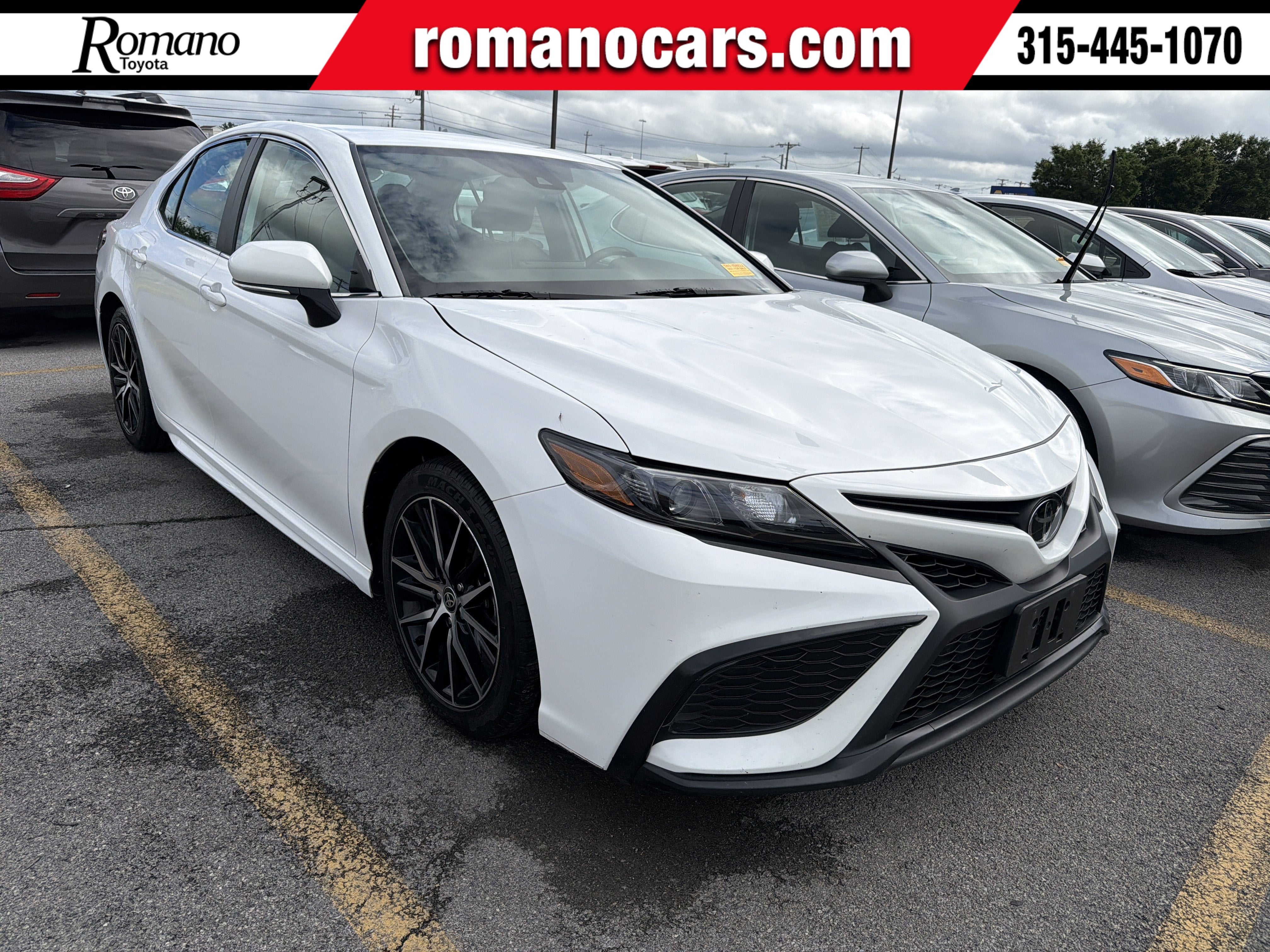 2023 Toyota Camry SE