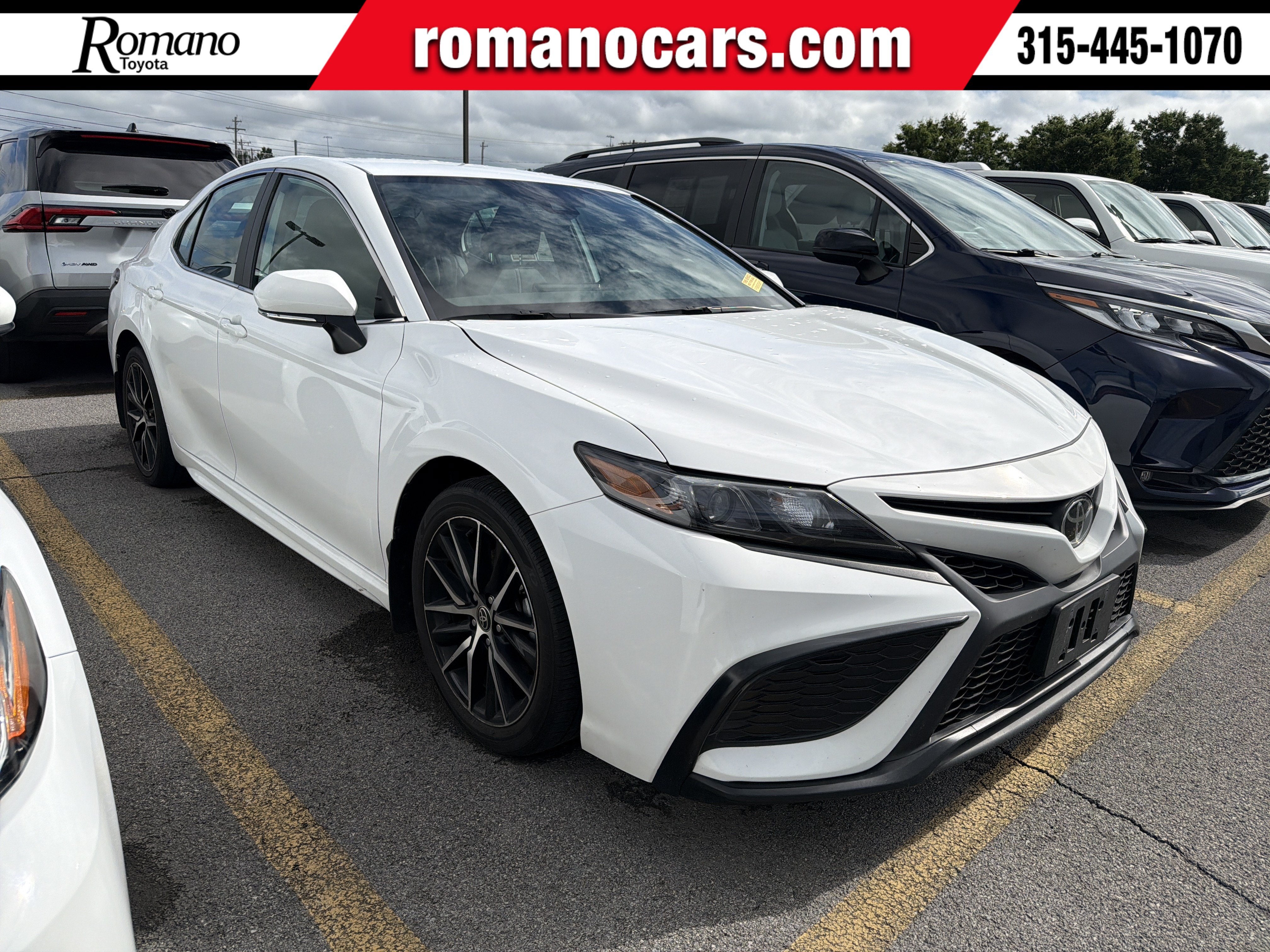 2023 Toyota Camry SE