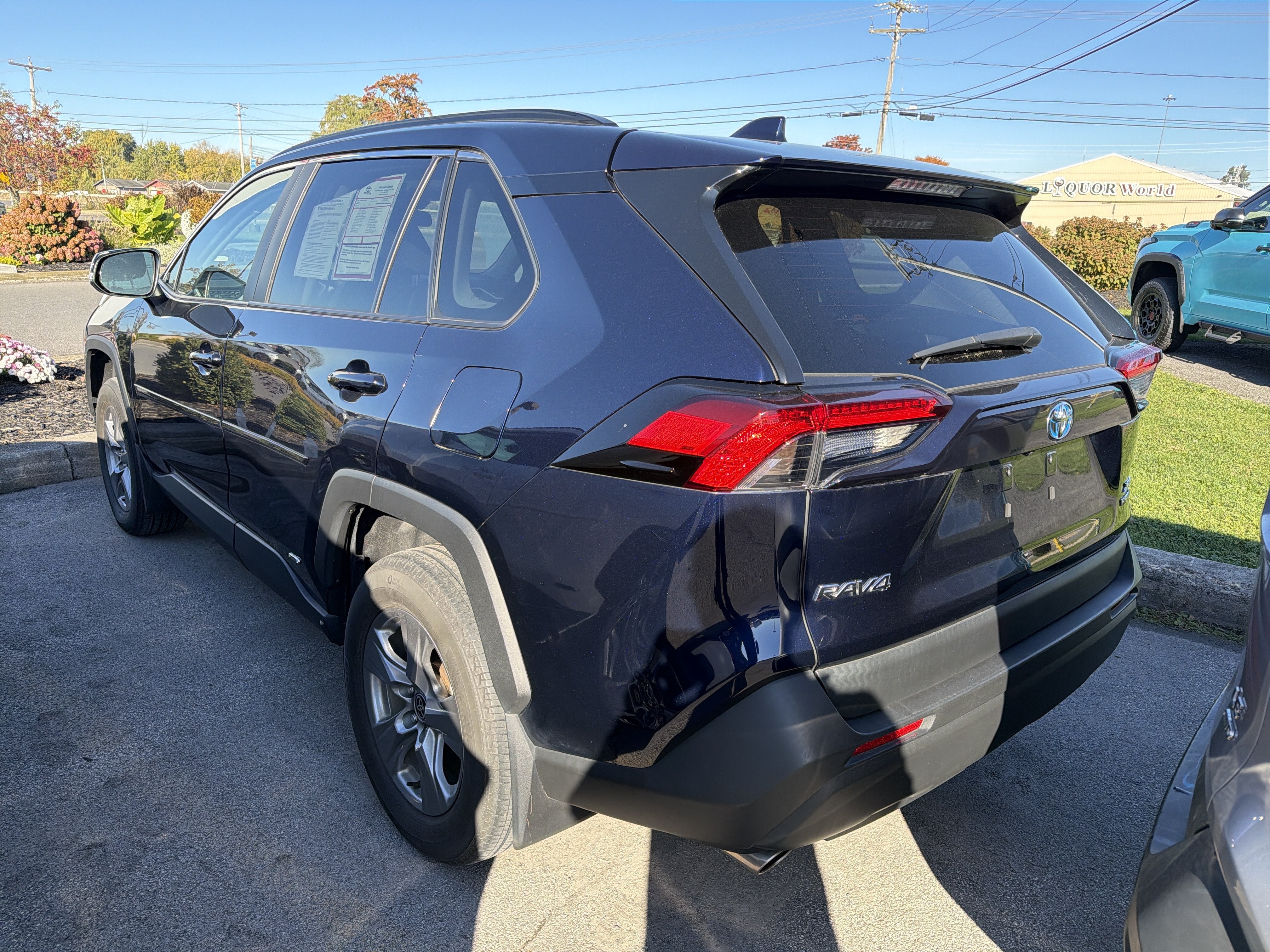 2023 Toyota RAV4 Hybrid XLE