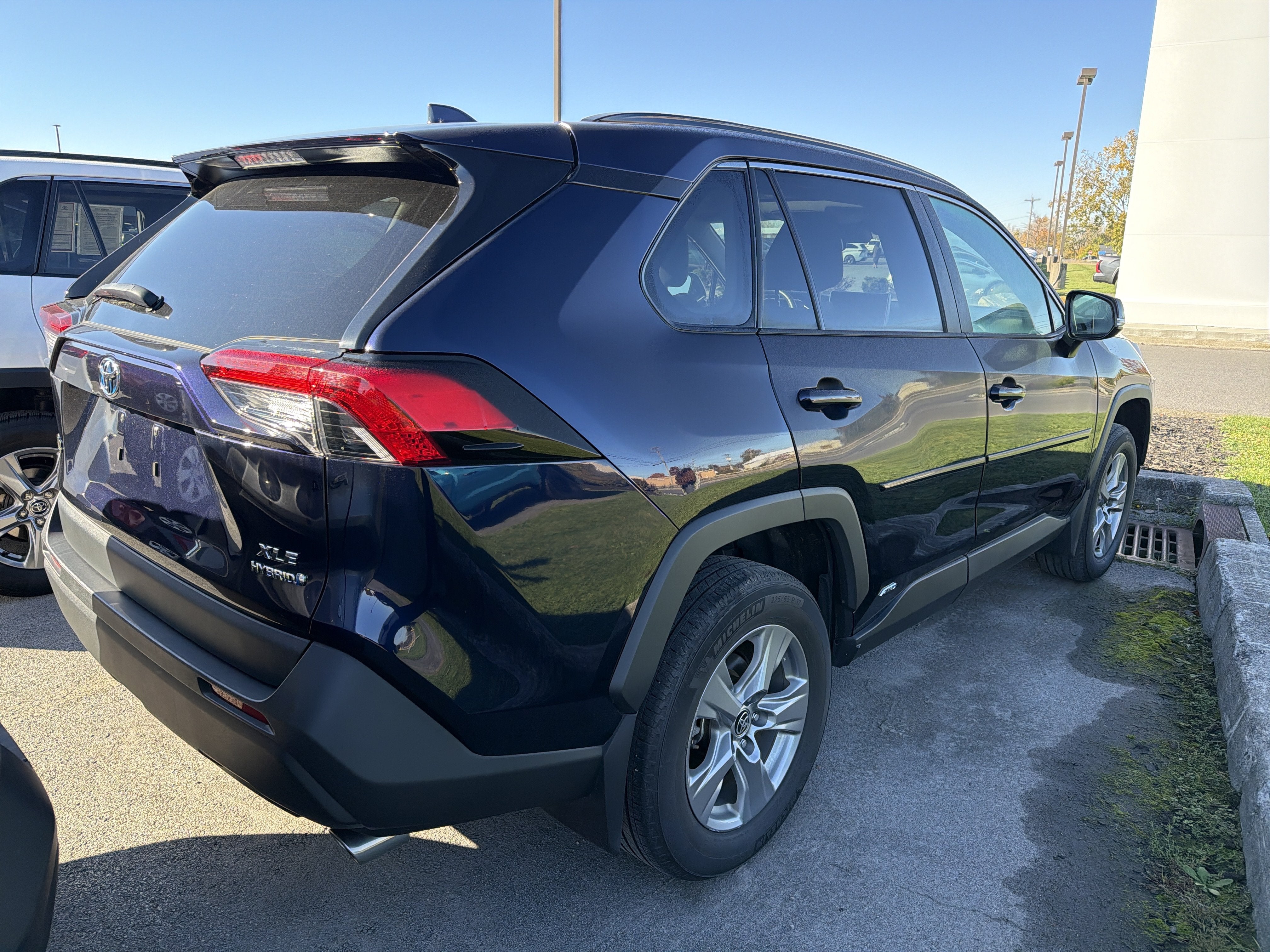 2023 Toyota RAV4 Hybrid XLE