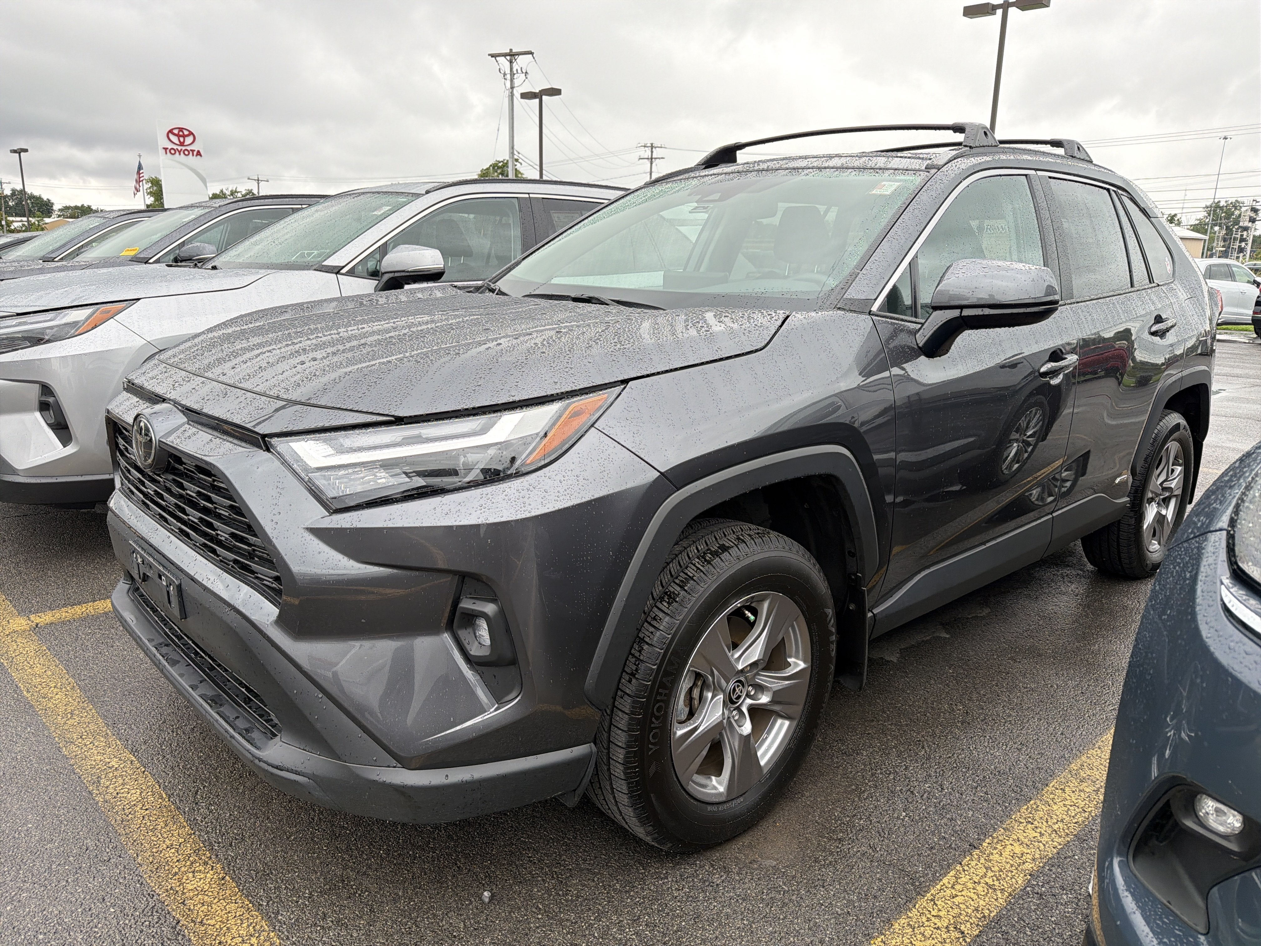 2025 Toyota RAV4 Hybrid XLE