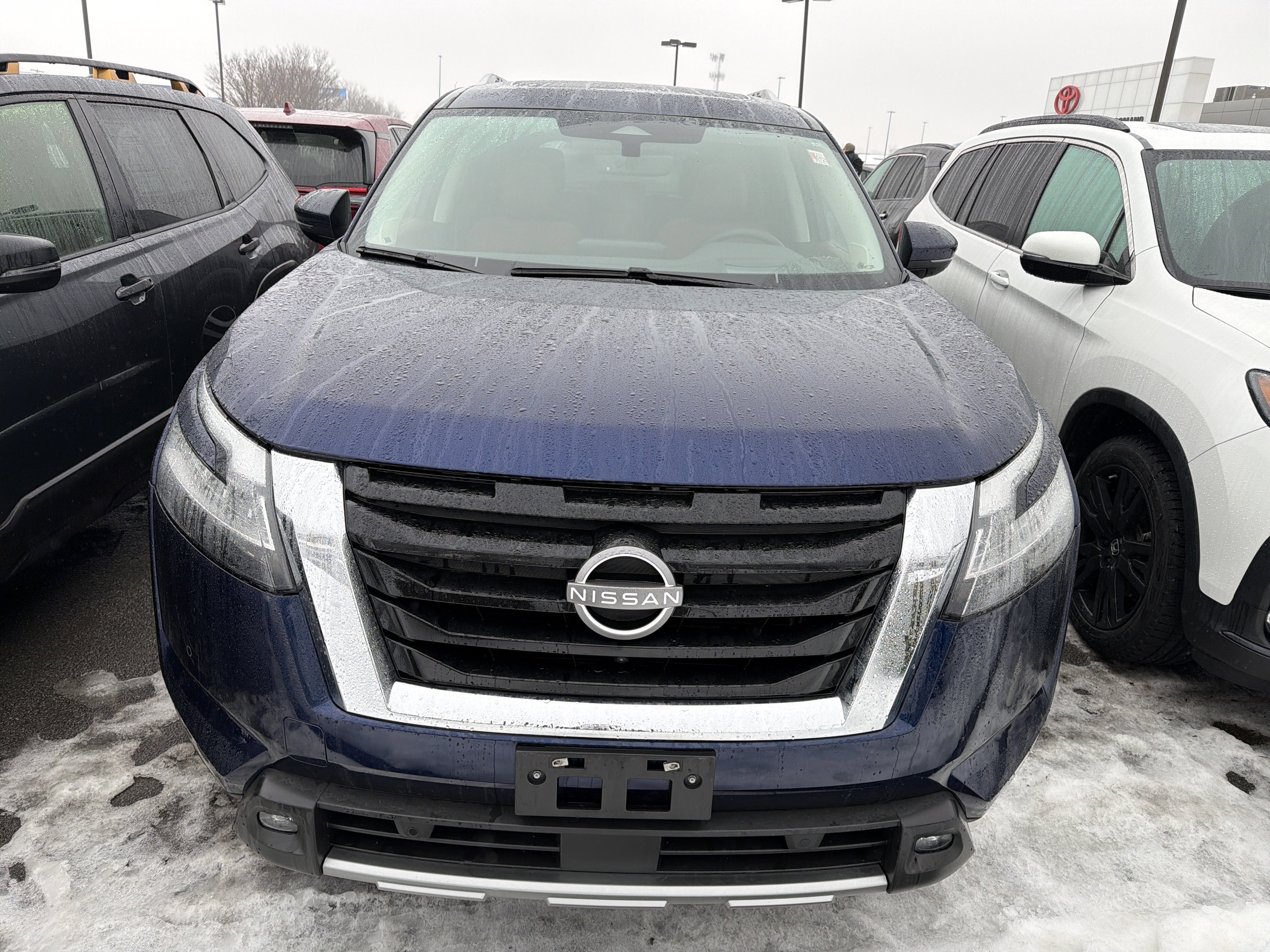 2024 Nissan Pathfinder Platinum