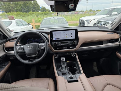 2025 Toyota Grand Highlander Platinum