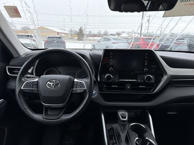 2022 Toyota Highlander Hybrid XLE