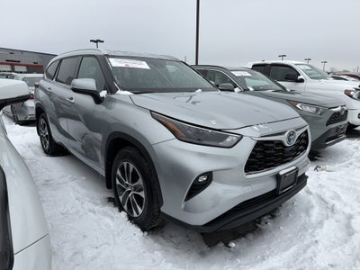 2022 Toyota Highlander Hybrid XLE