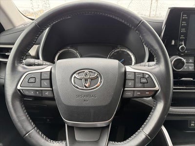 2022 Toyota Highlander Hybrid XLE